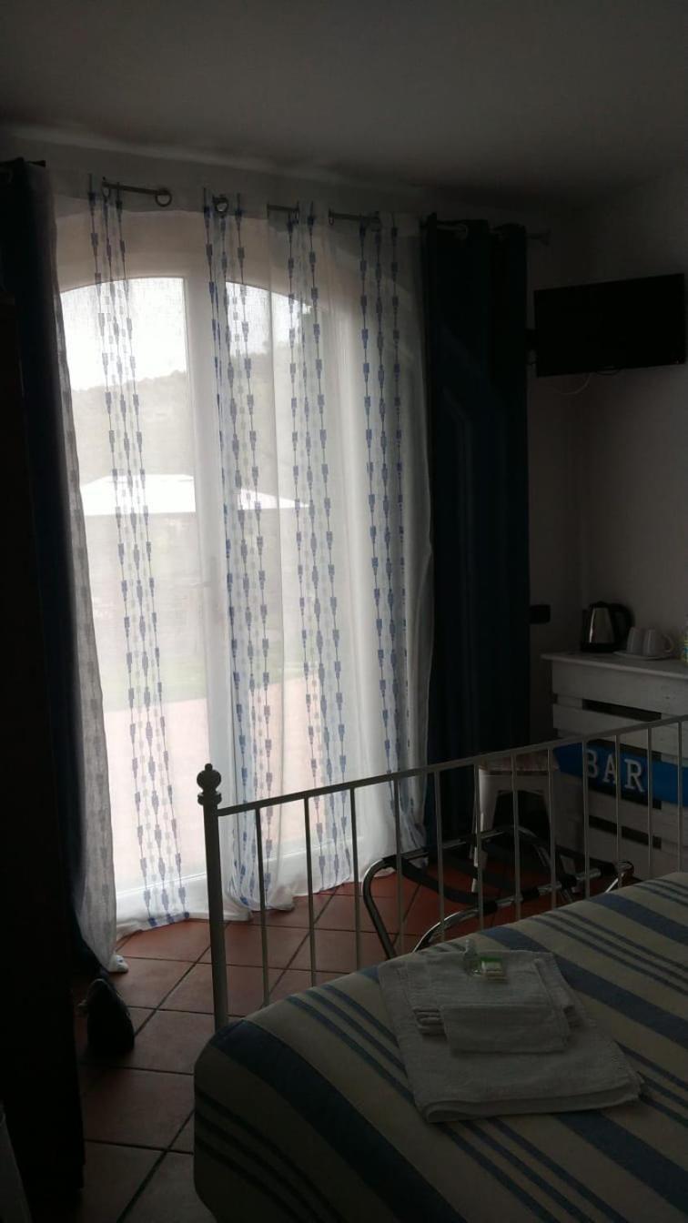 Double Room with Garden View - Photo 10