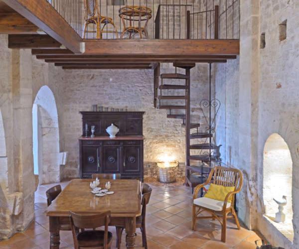 Exclusive Suite - Split Level