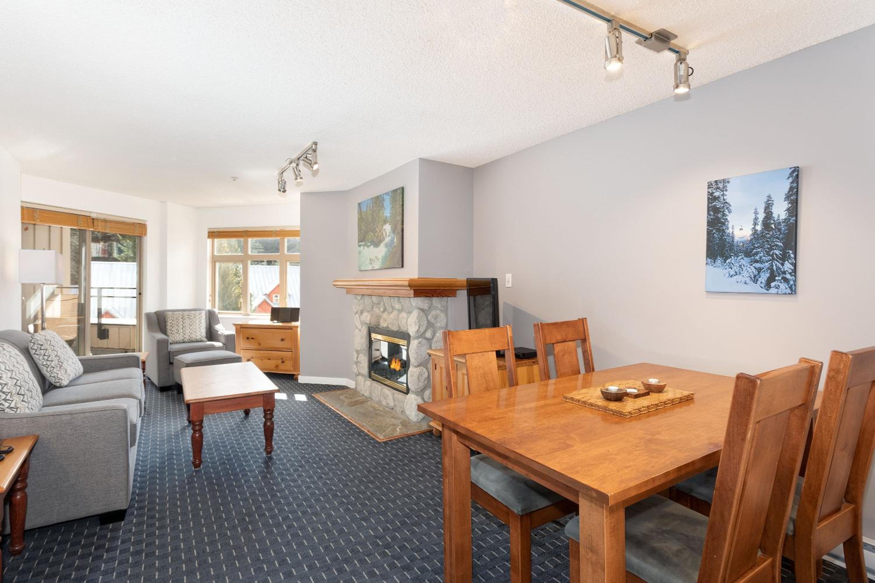 Condo, 1 Bedroom (Unit 403) photo 3