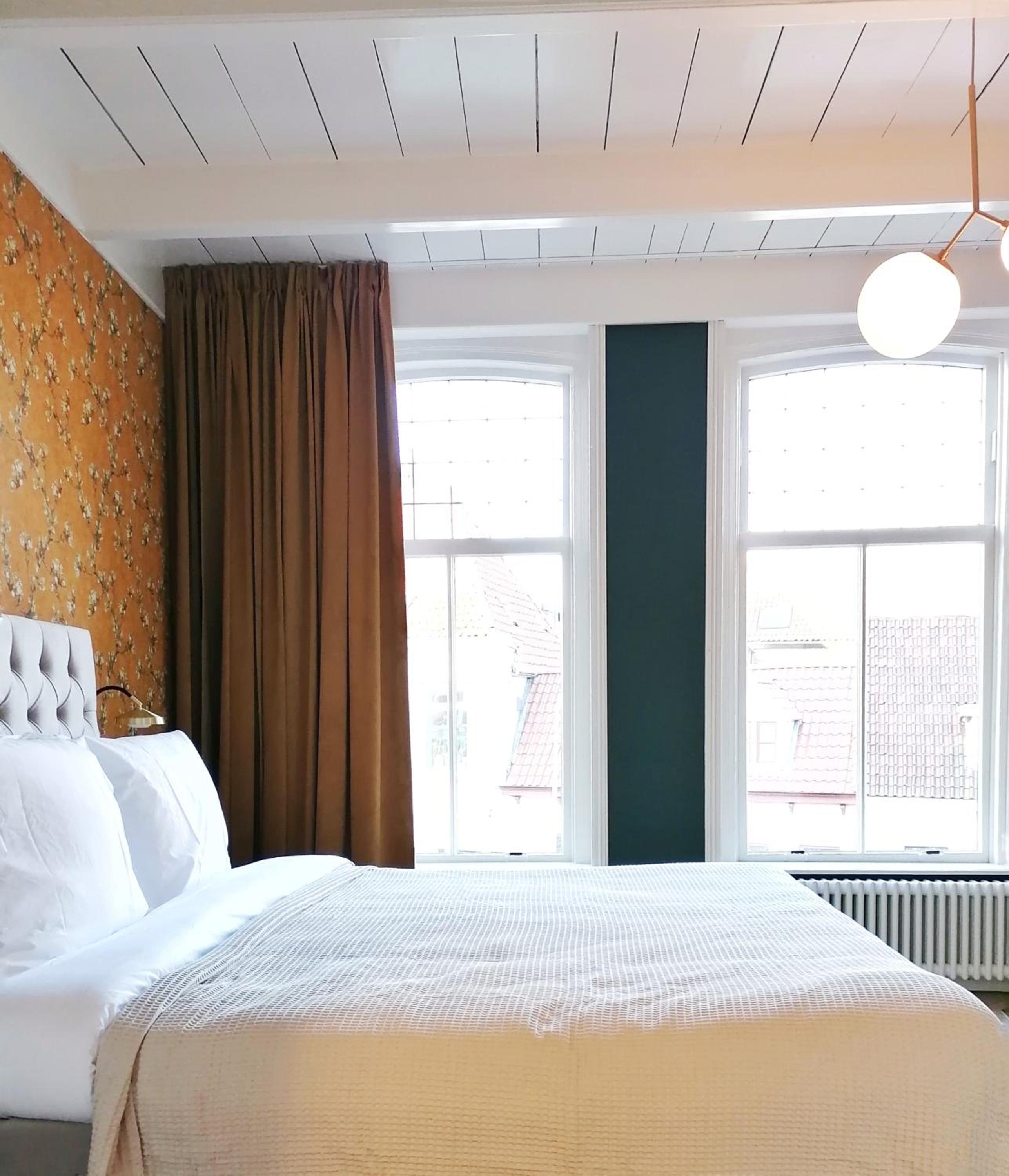 Deluxe Double Room with Extra Bed - Photo 1