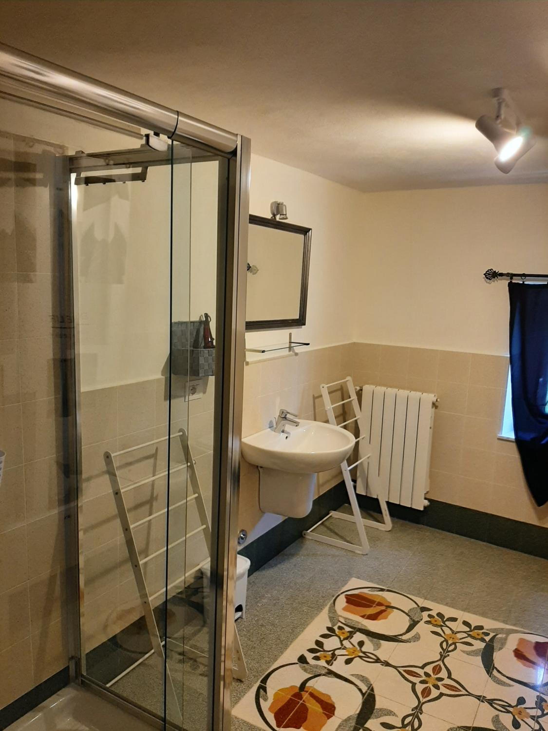 Family Room - Photo 26