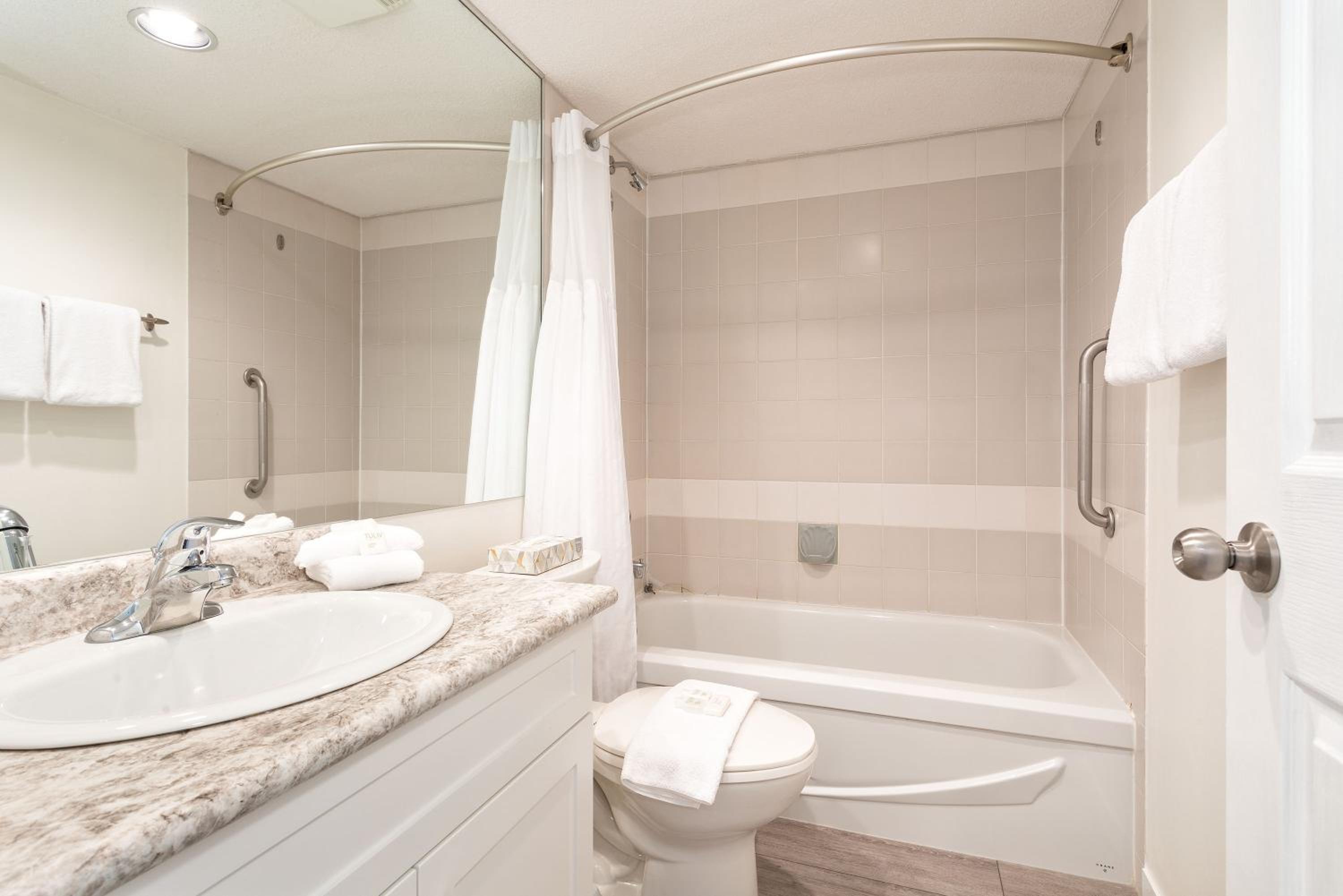 Condo, 2 Bedrooms (Unit 231) photo 2