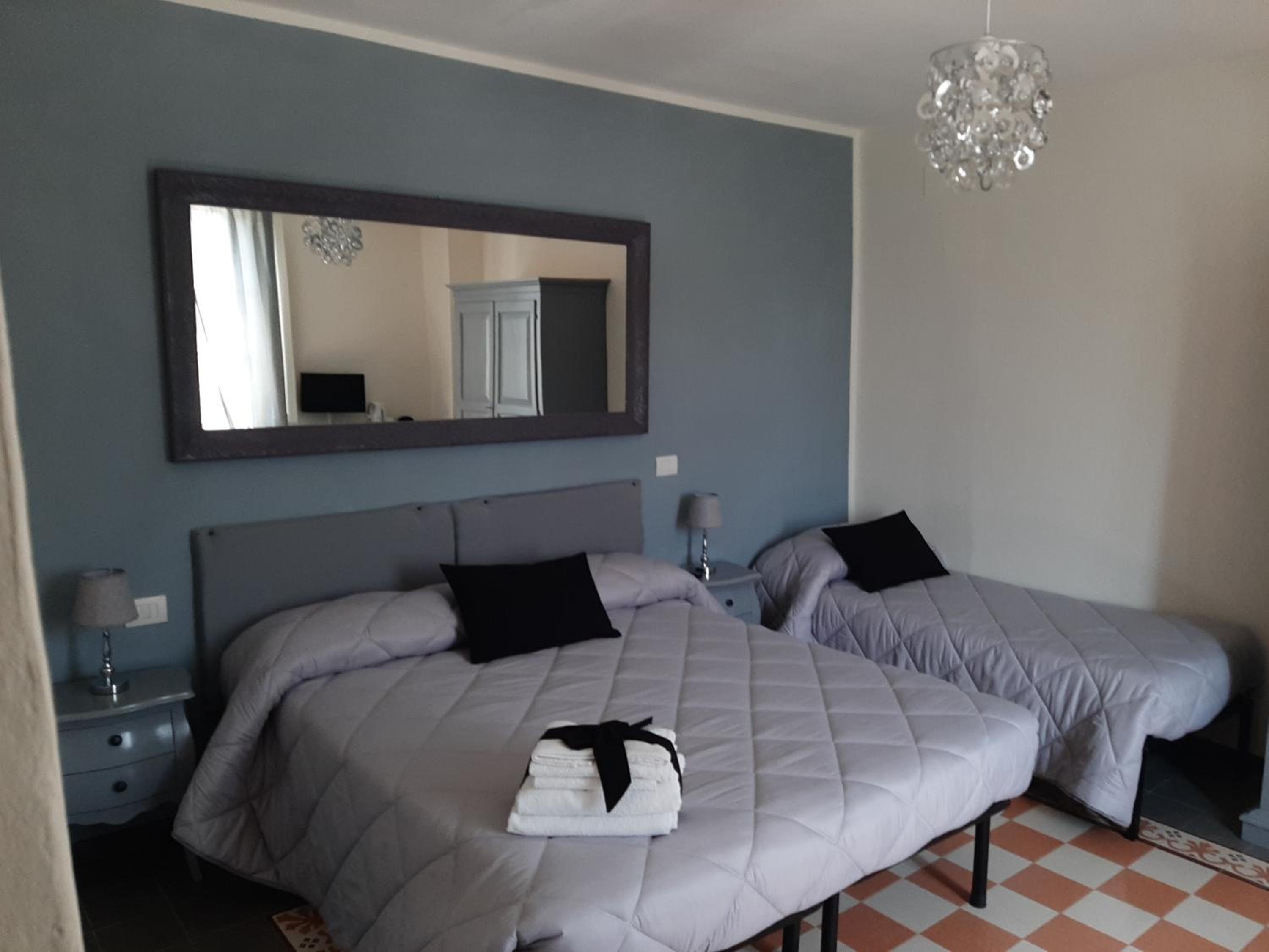 Family Room - Photo 3