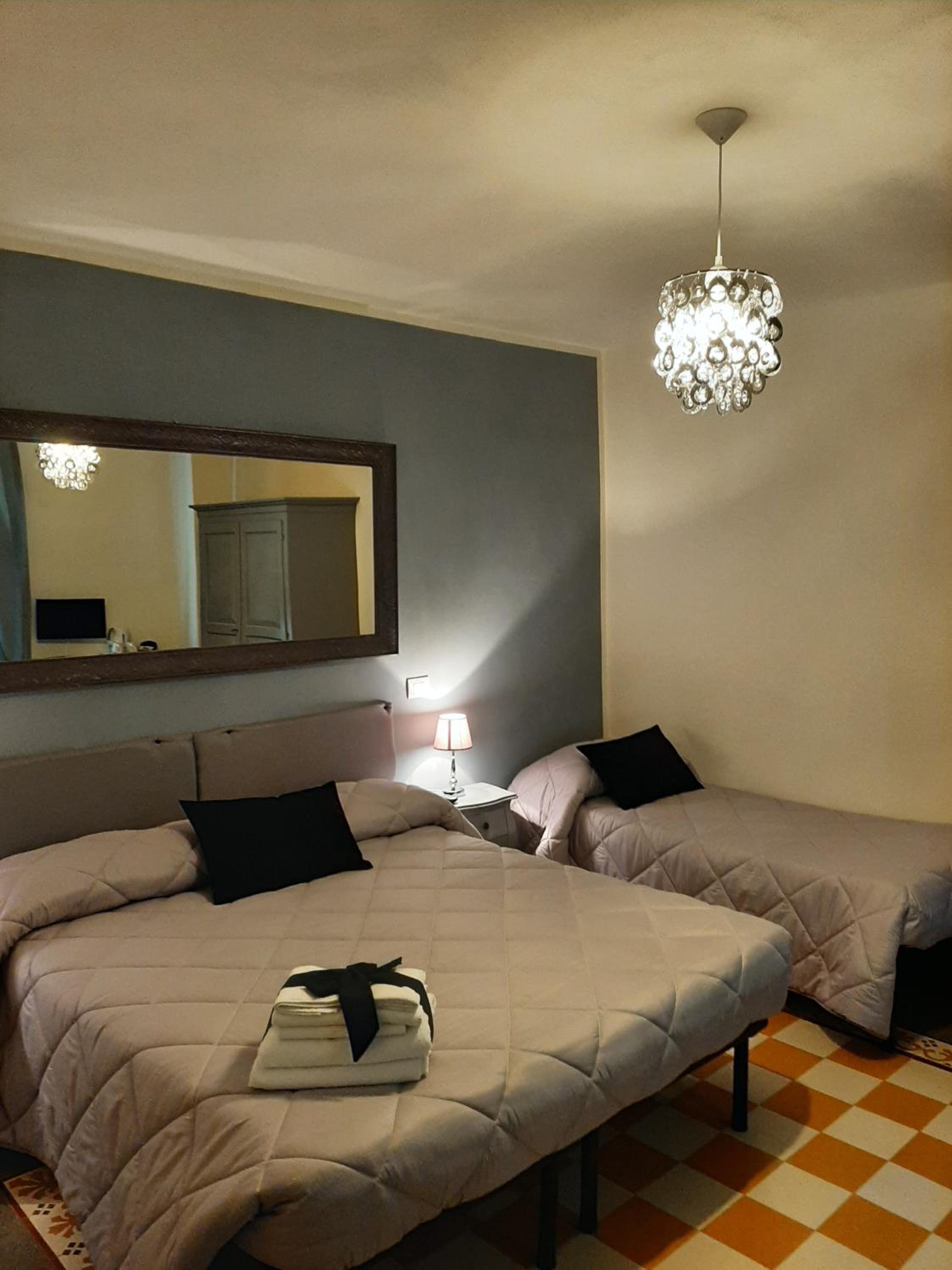 Family Room - Photo 6