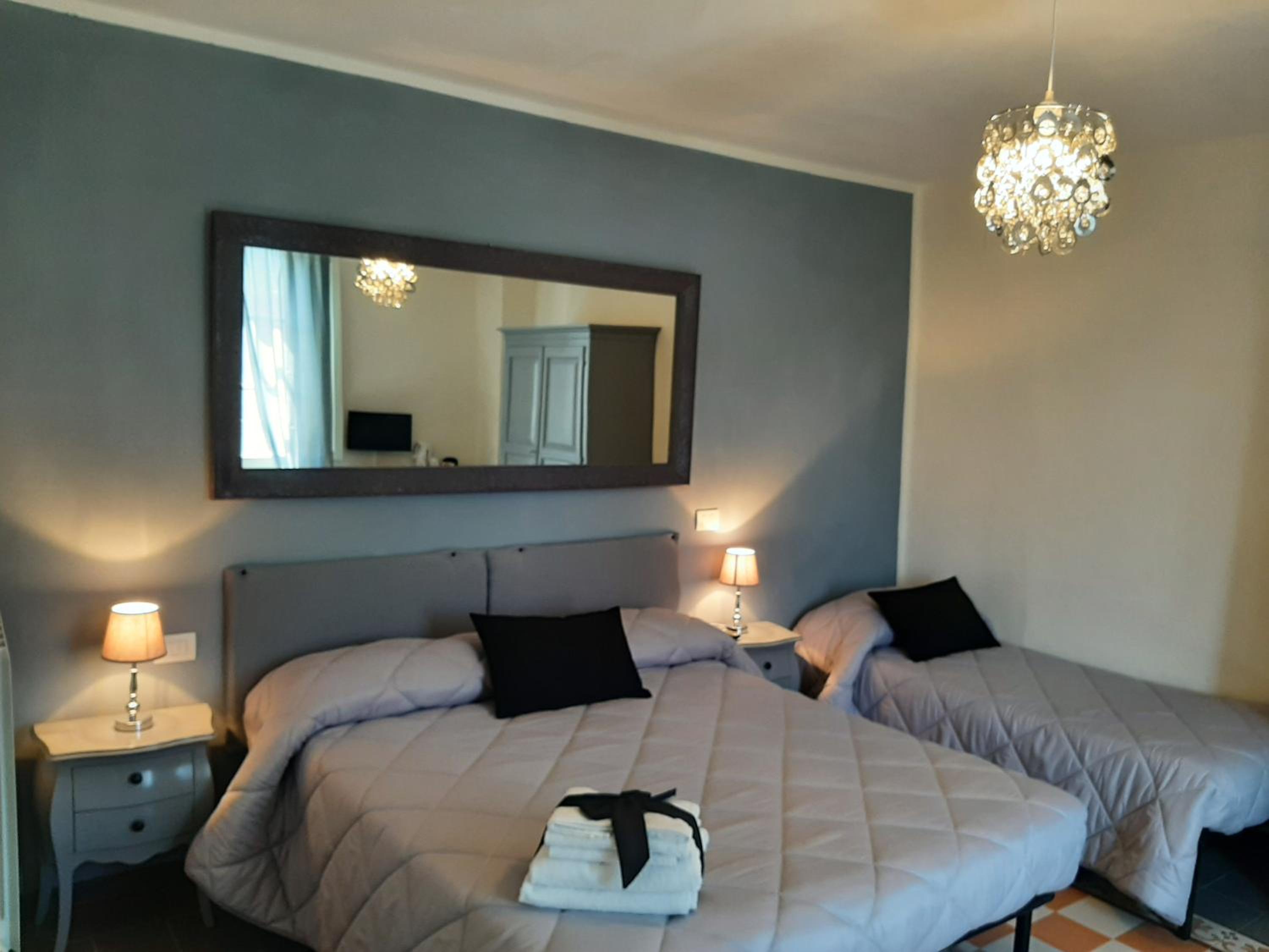 Family Room - Photo 18