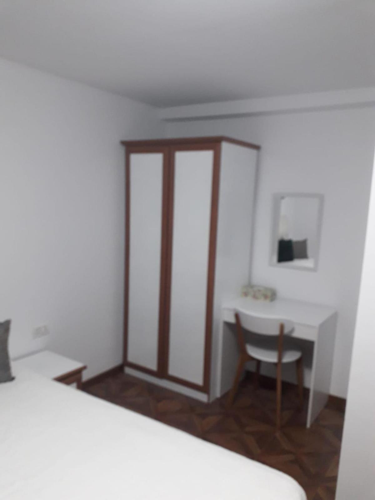 Double Room with Private Bathroom - Photo 2
