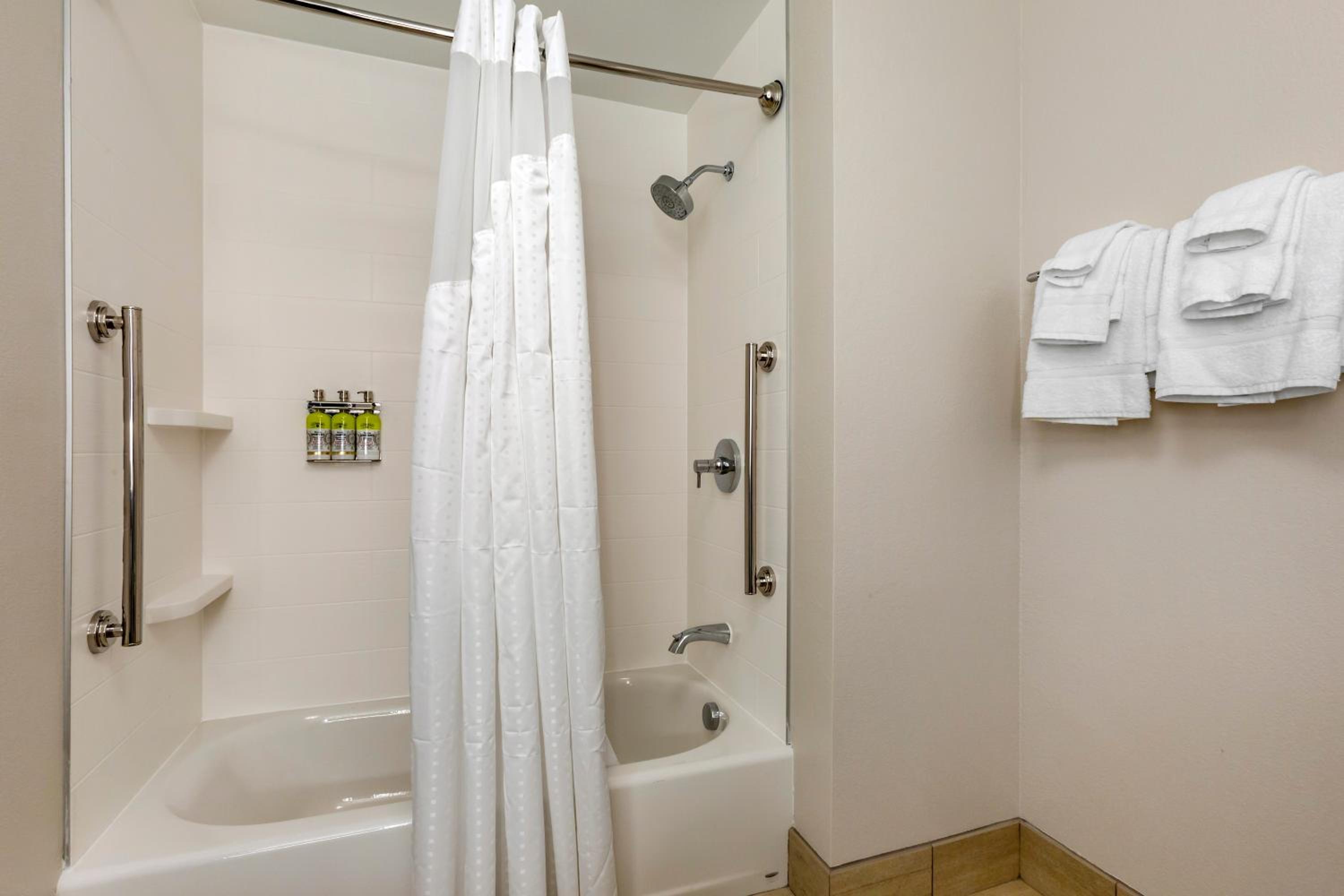 King Room - Mobility Access/Hearing Accessible - Photo 6