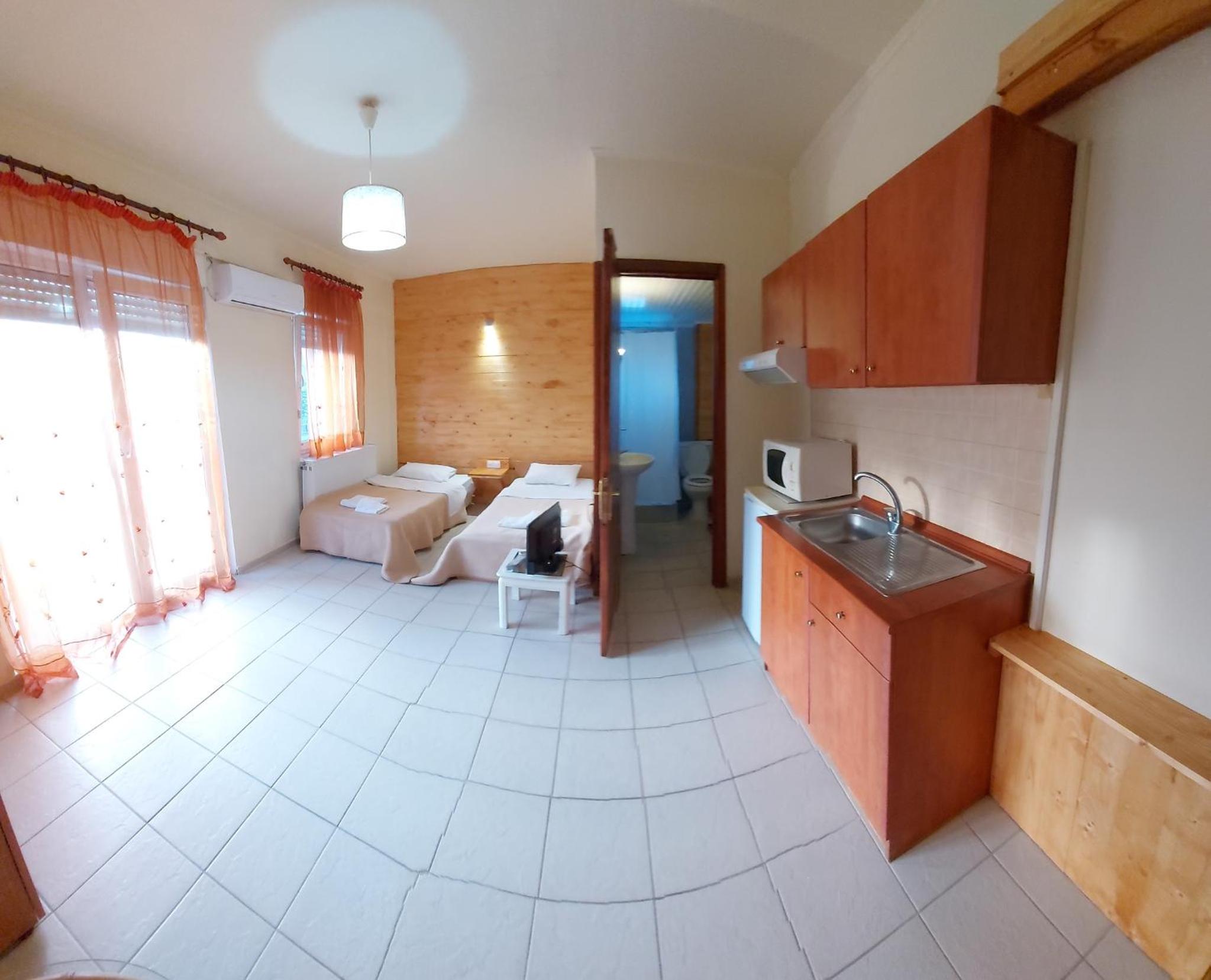 Budget Twin Room - Photo 4