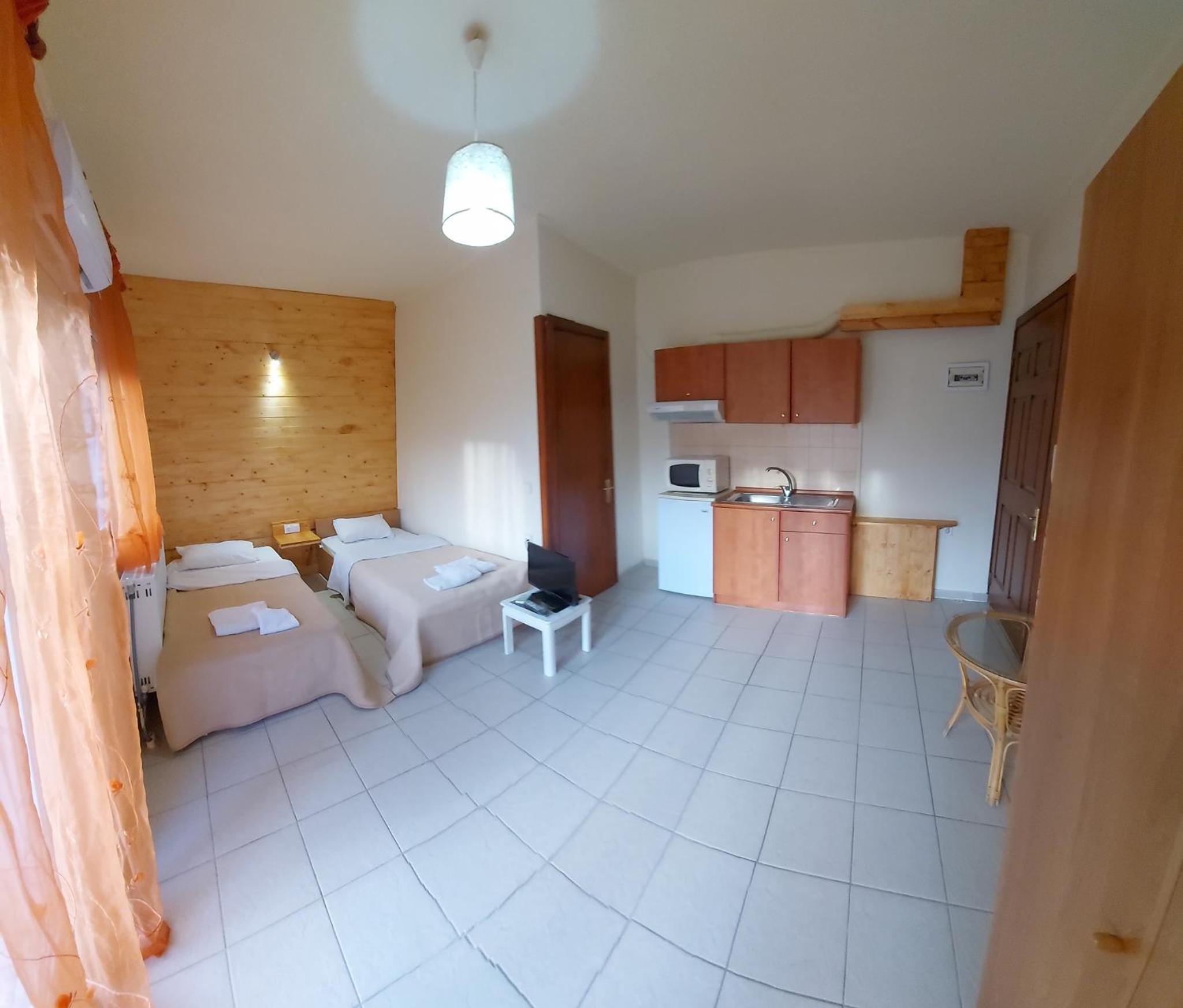 Budget Twin Room - Photo 5