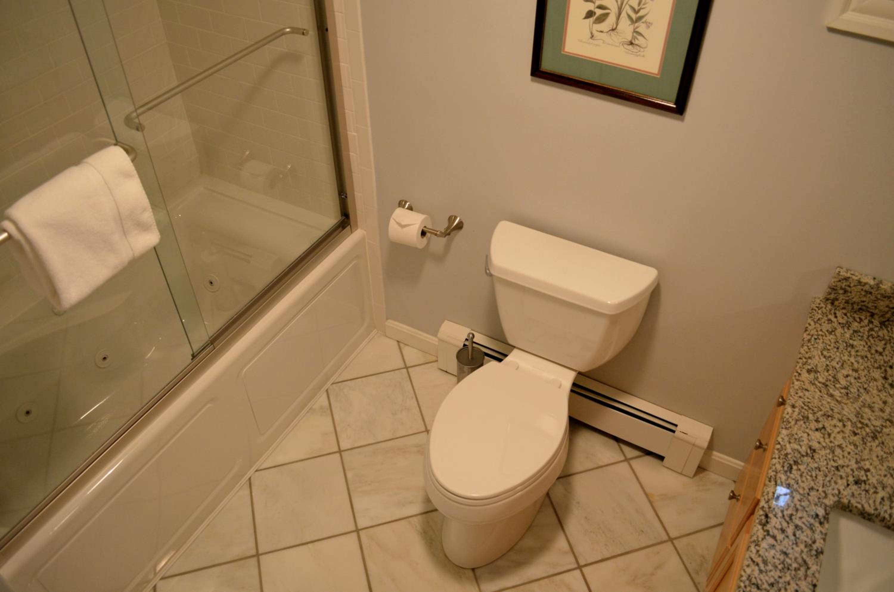 King and Twin Room with Private Bathroom photo 2