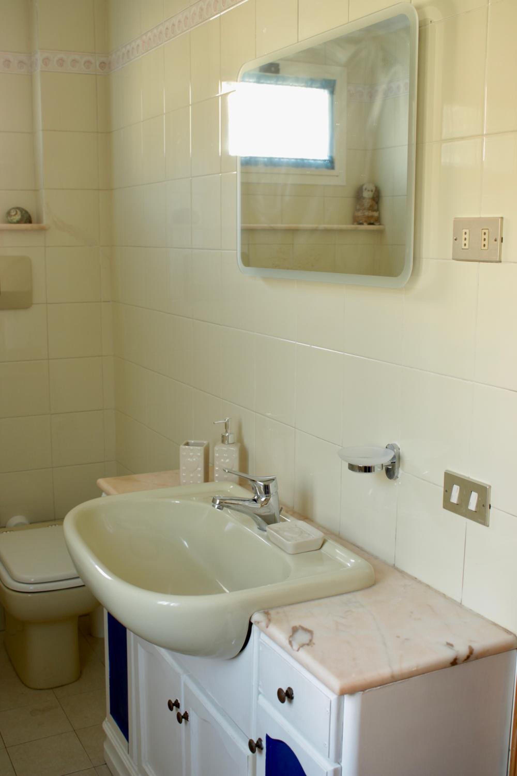 Two-Bedroom Apartment - Photo 15