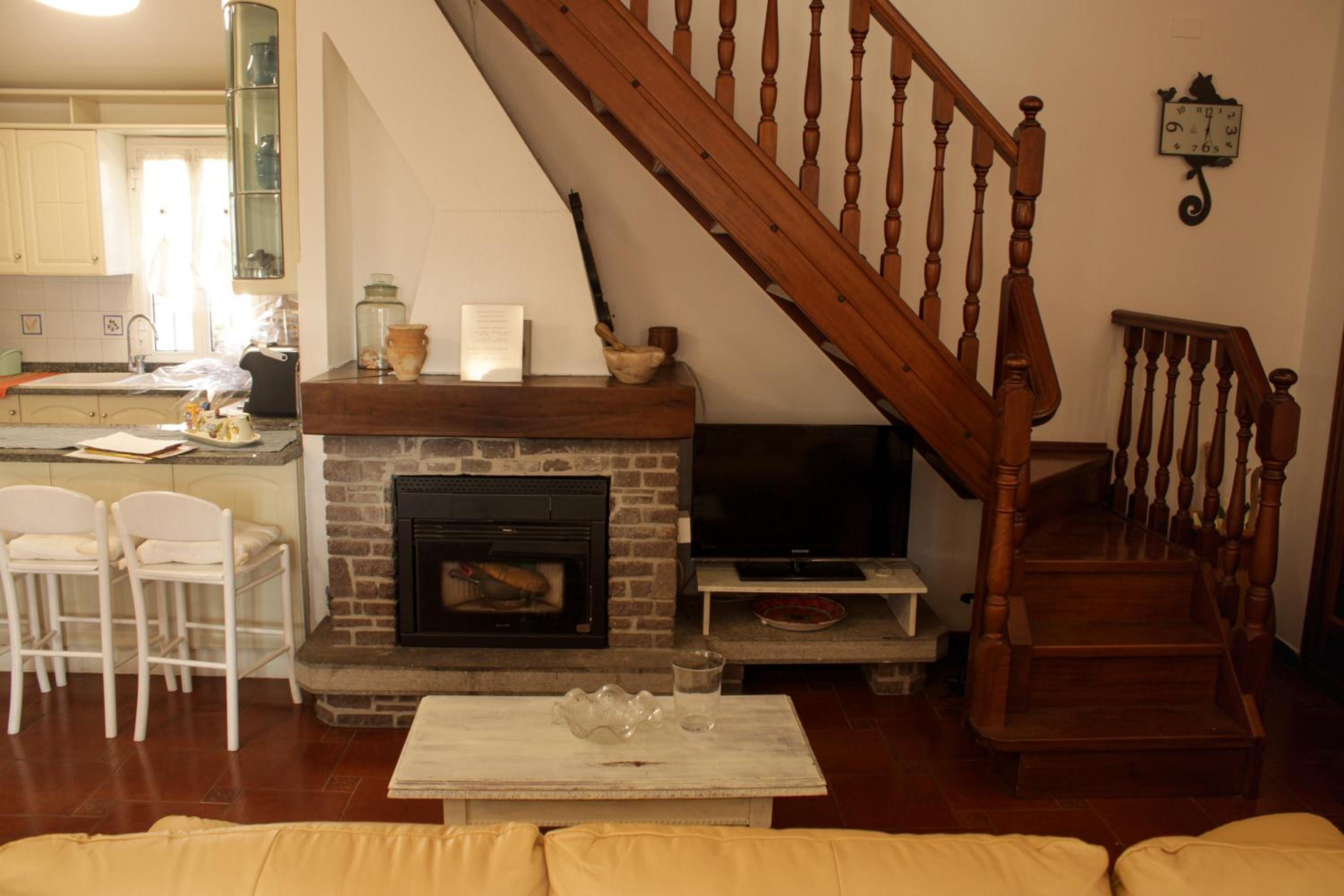 Two-Bedroom Apartment - Photo 7