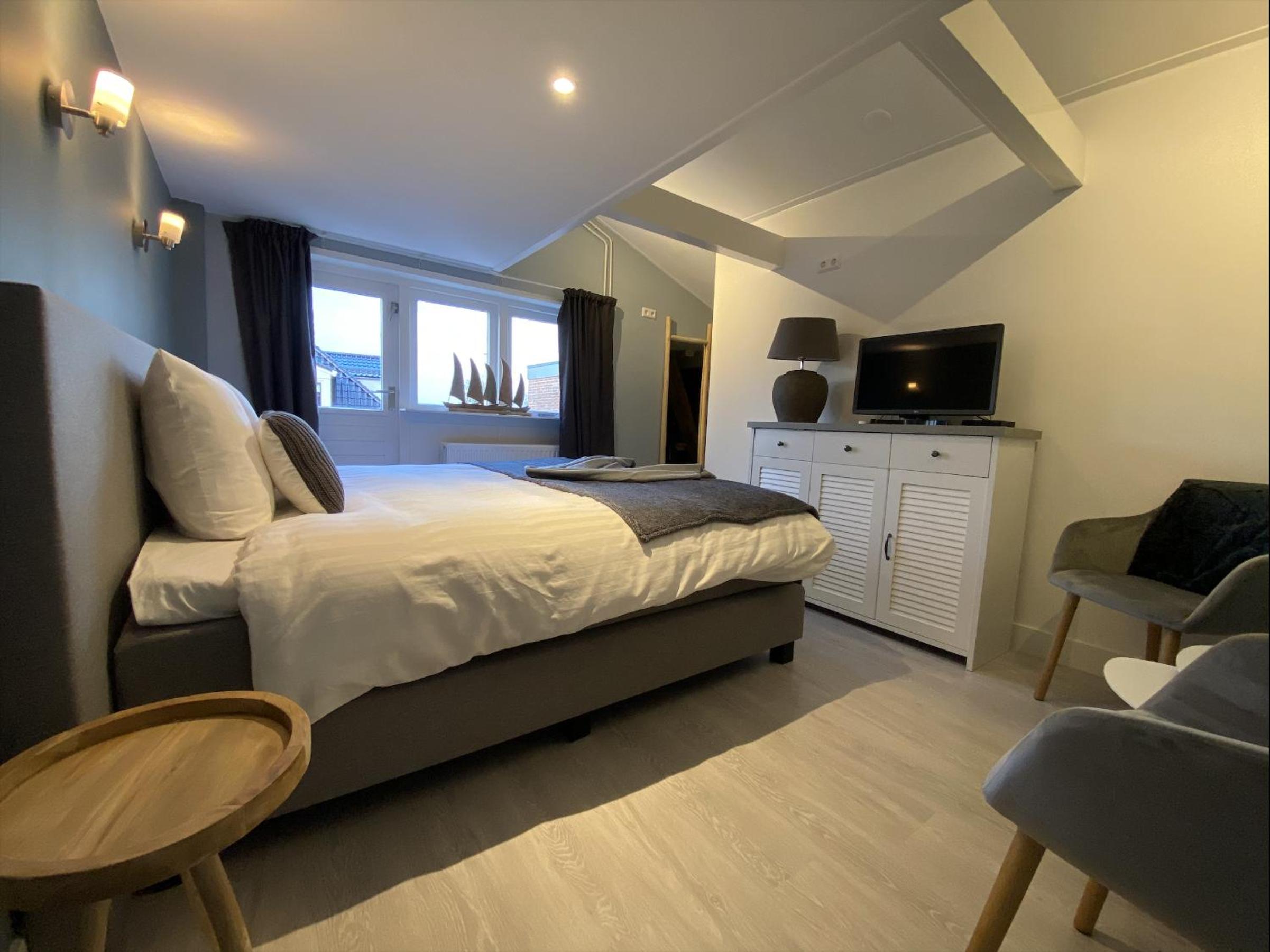 Double Room with Private Bathroom