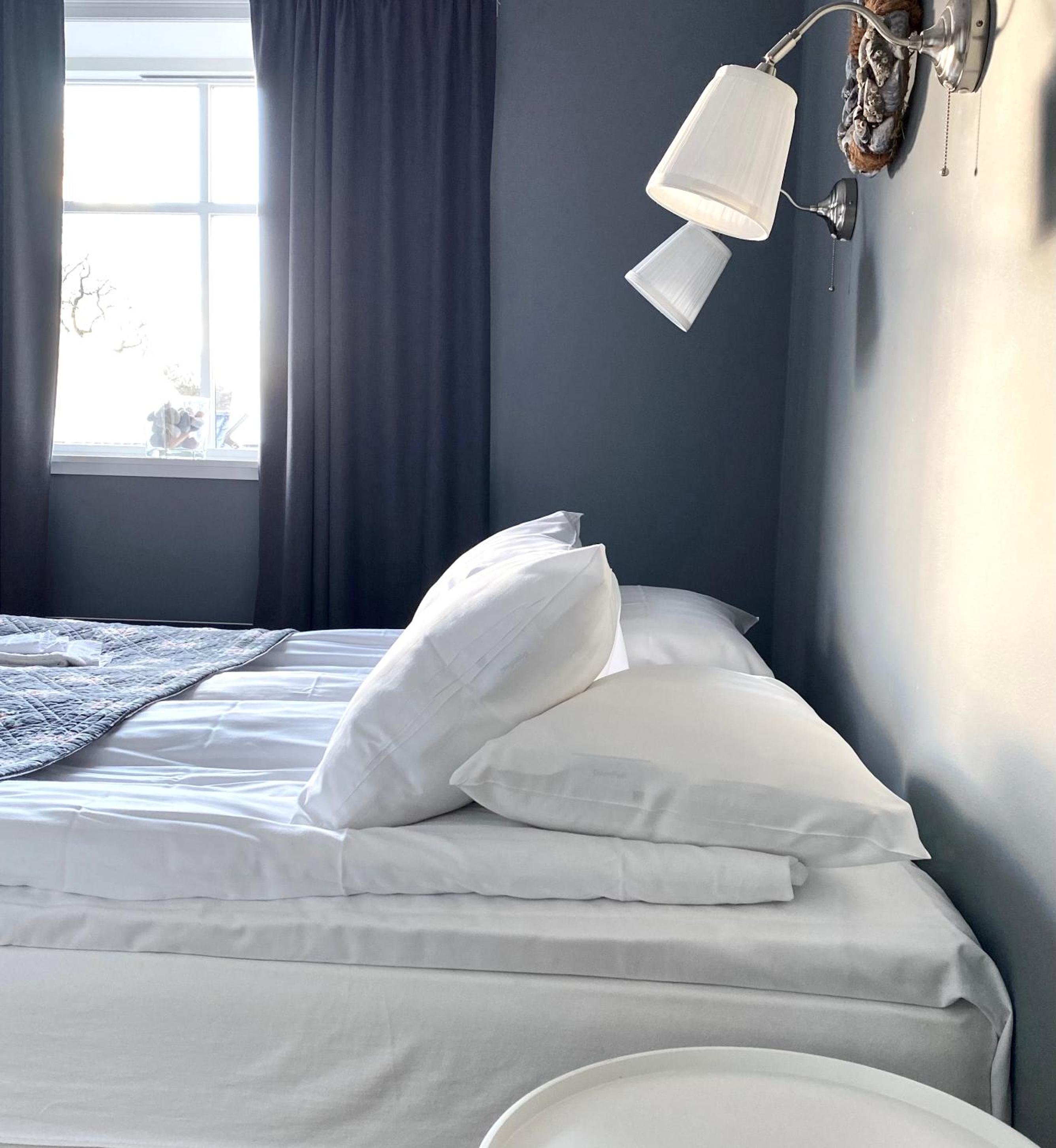 Double or Twin Room - Photo 4