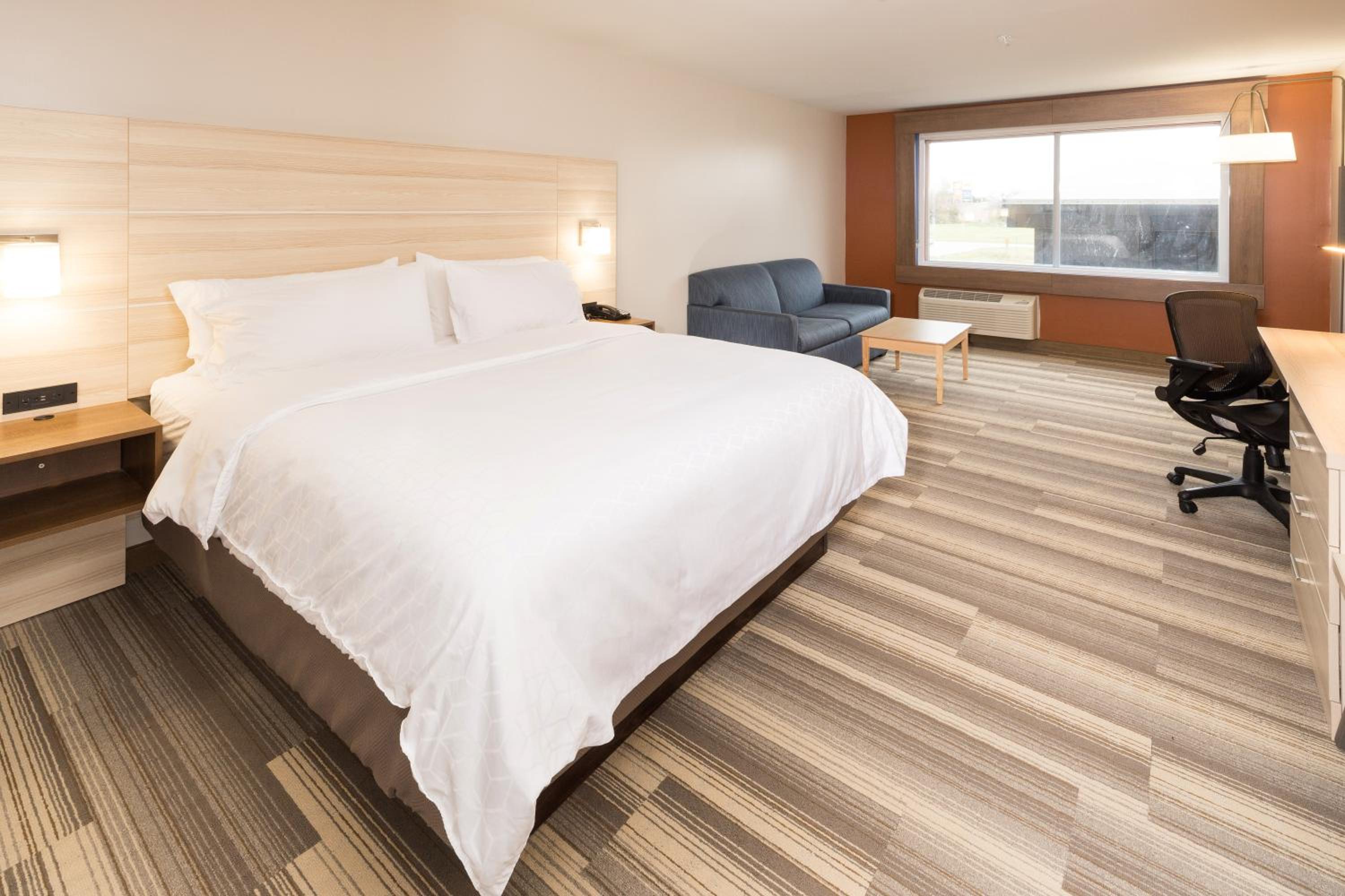 King Suite - Photo 5