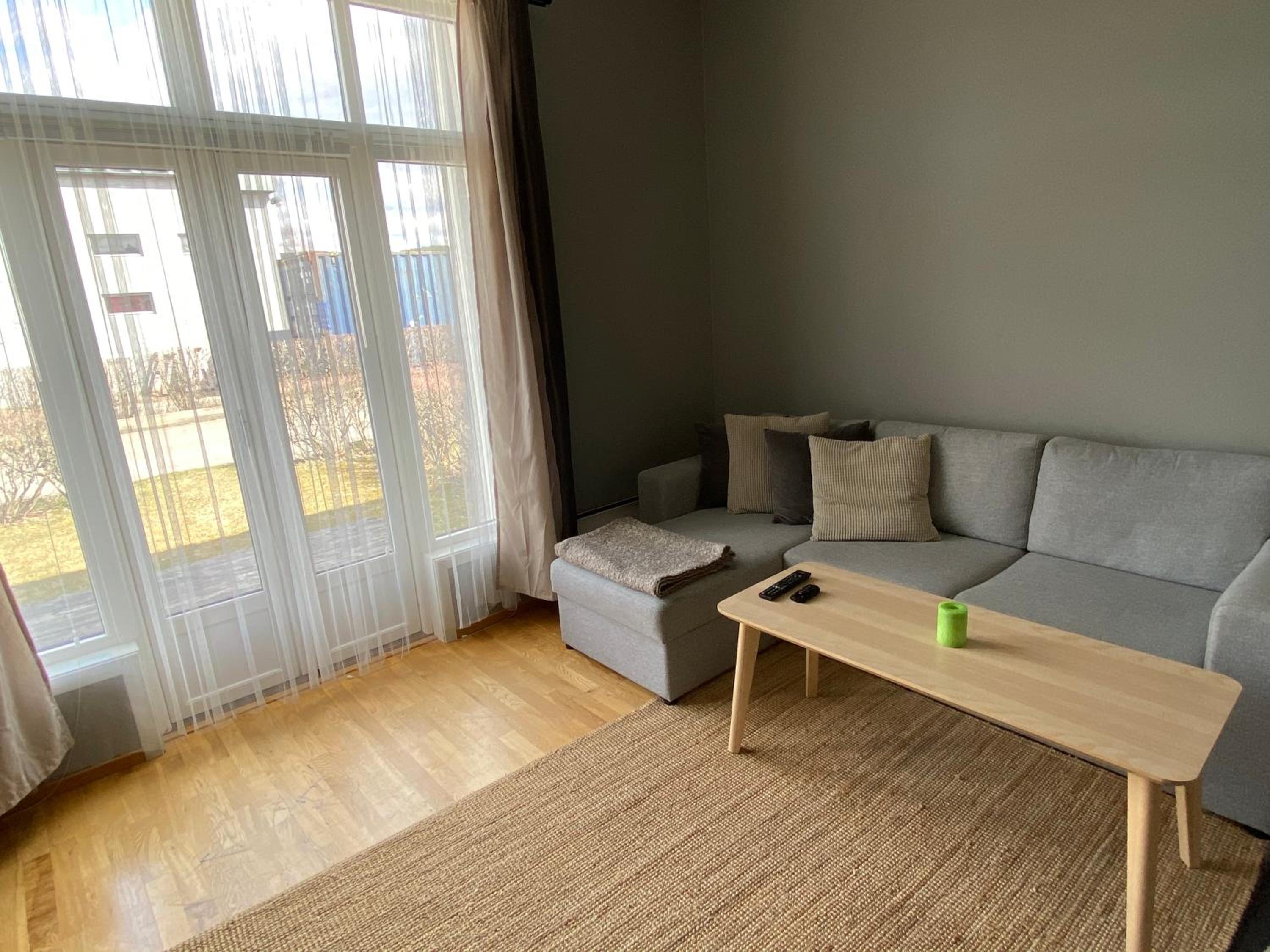One-Bedroom Apartment photo 1