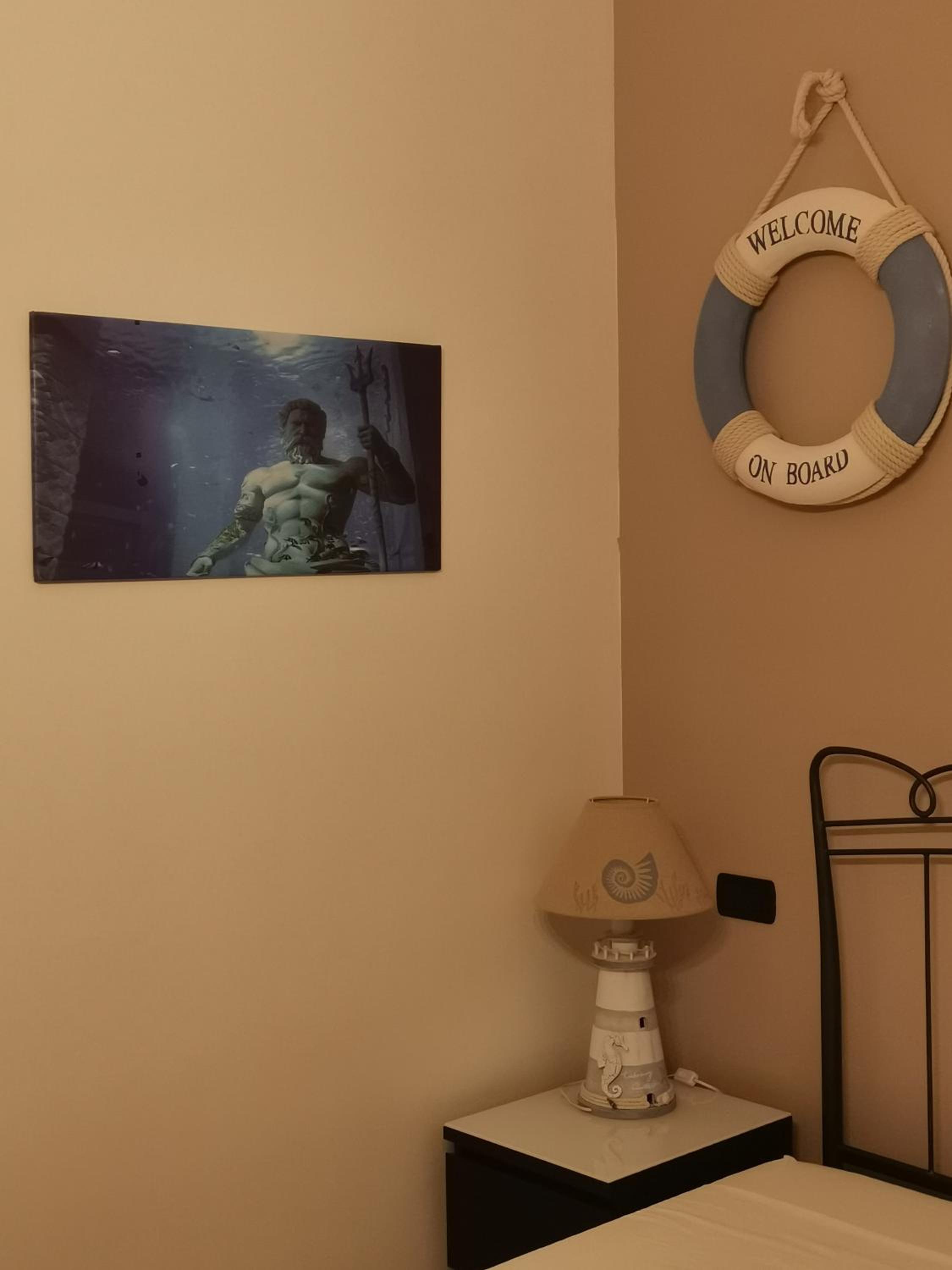 King Room with Sea View - Photo 10