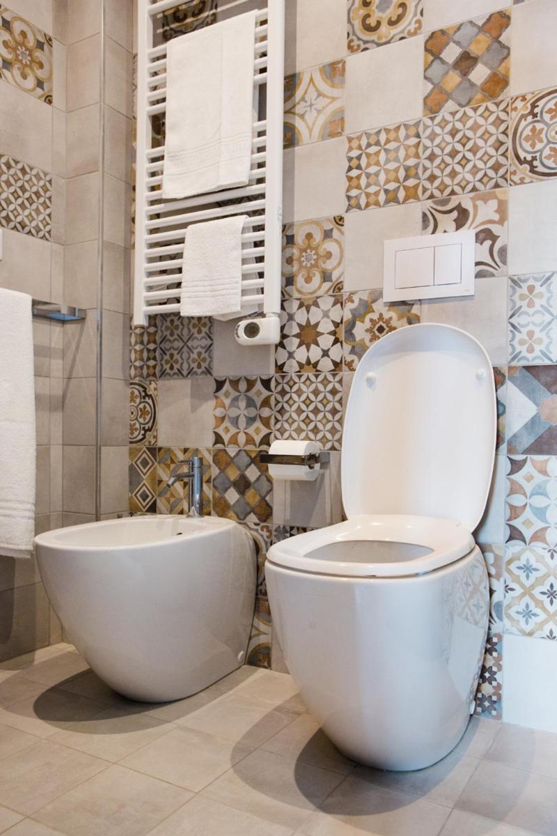 Double Room with Private Bathroom - Photo 9