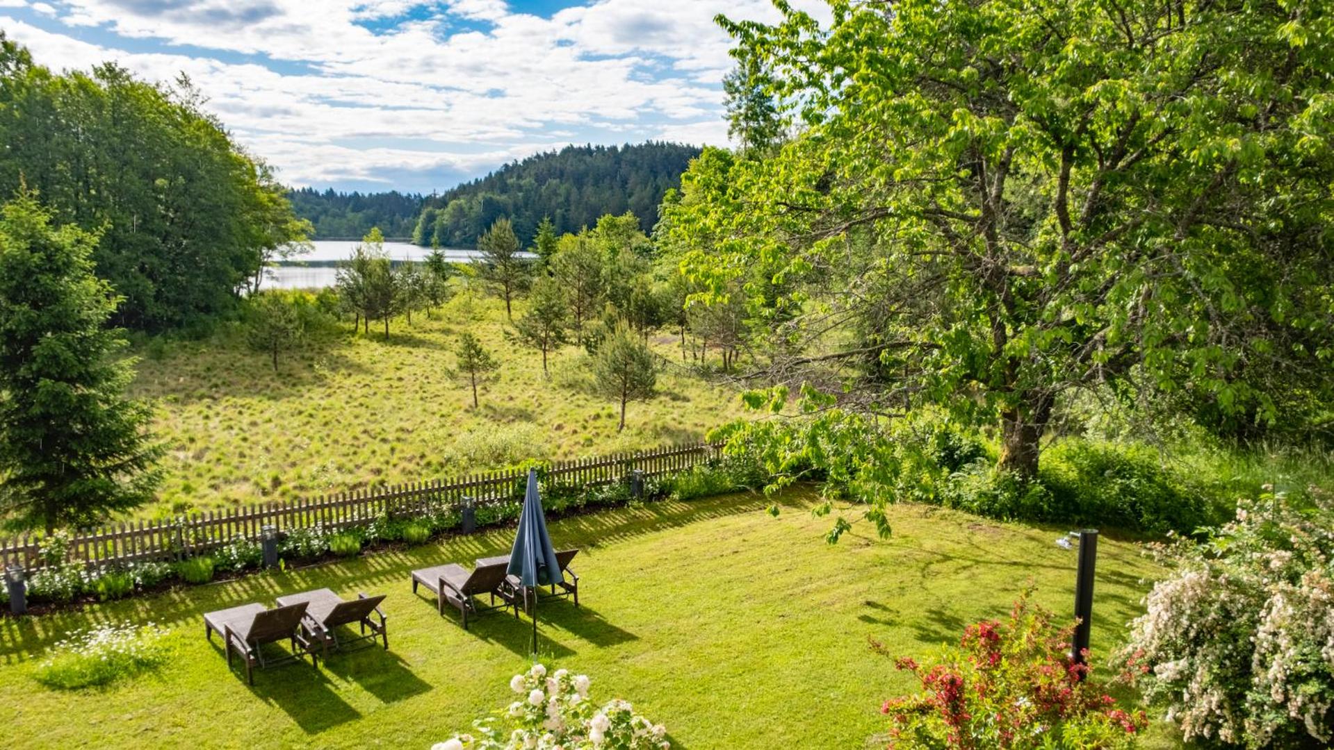 Double Room with Lake View photo 2