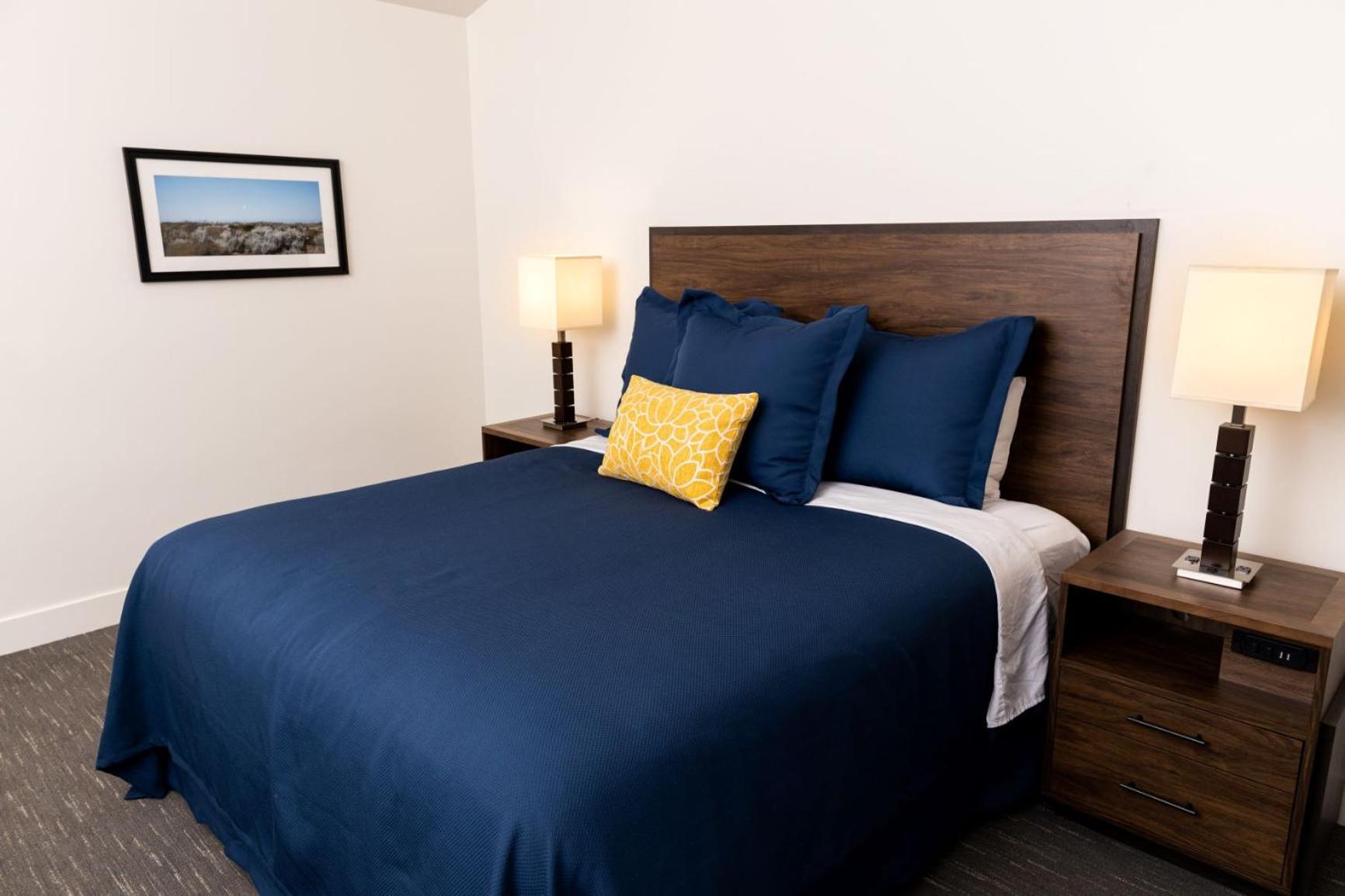Standard King Room - Photo 2