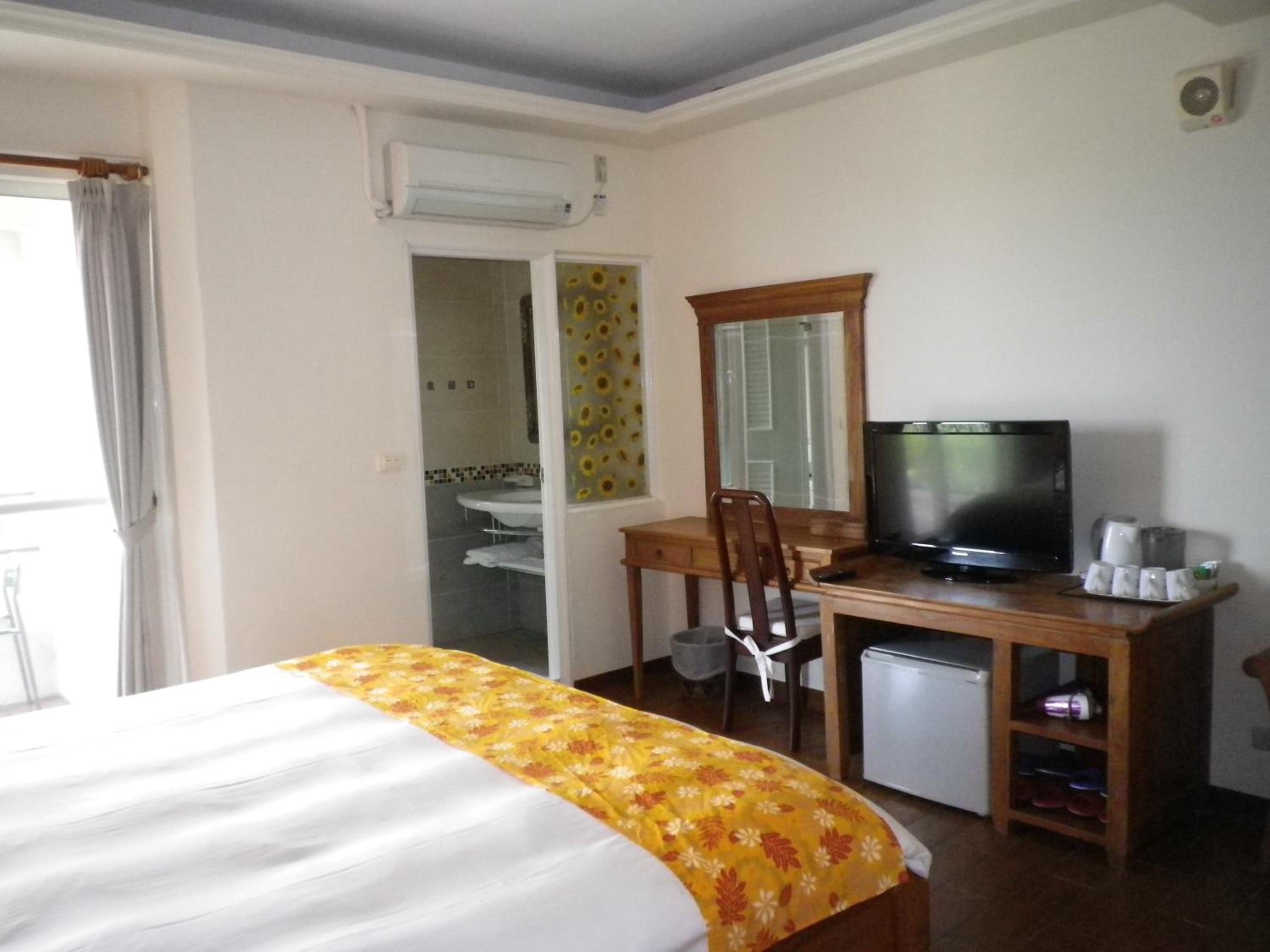Family Suite with Balcony photo 2