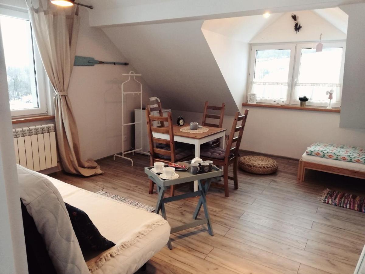 Family Room with Private Bathroom - Photo 8