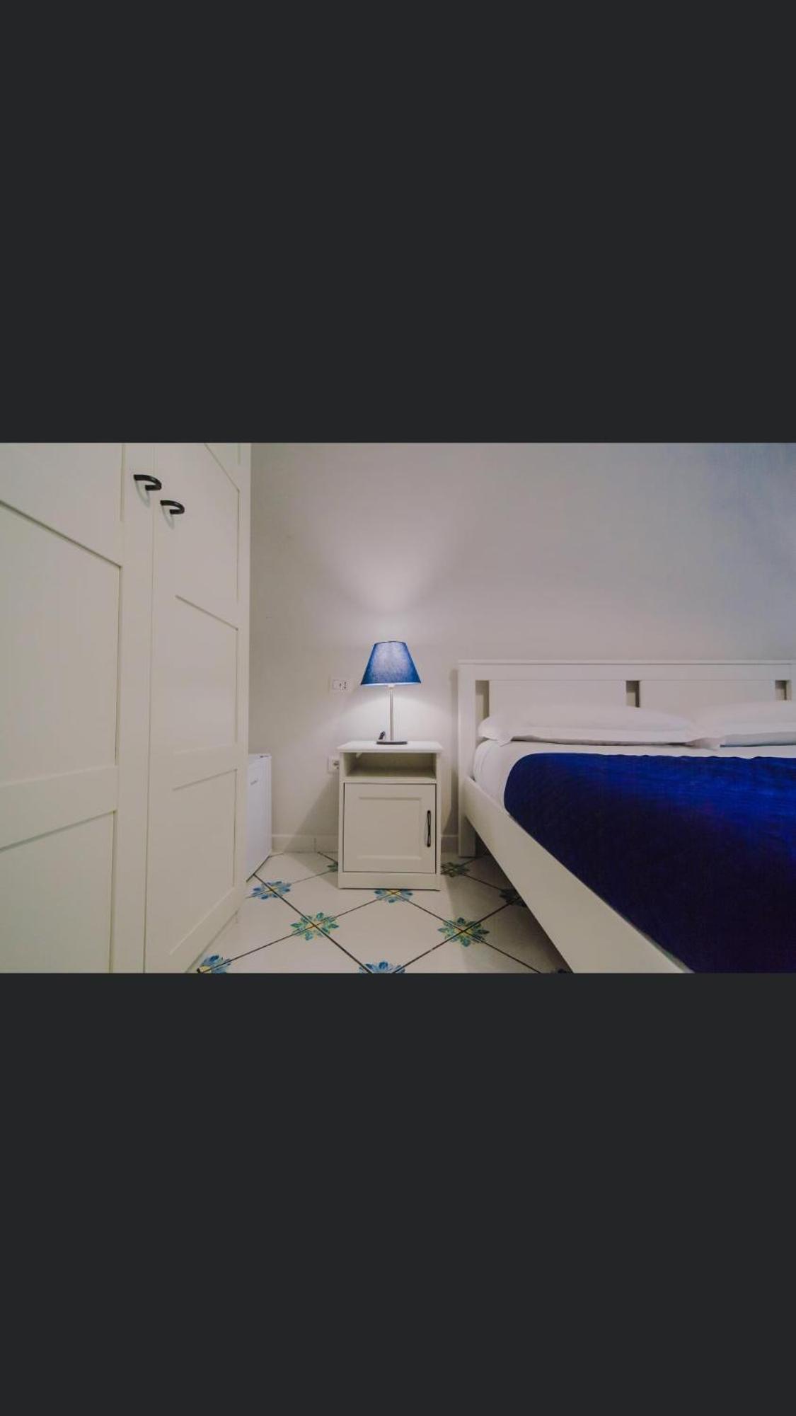 Deluxe Double Room with Balcony photo 2