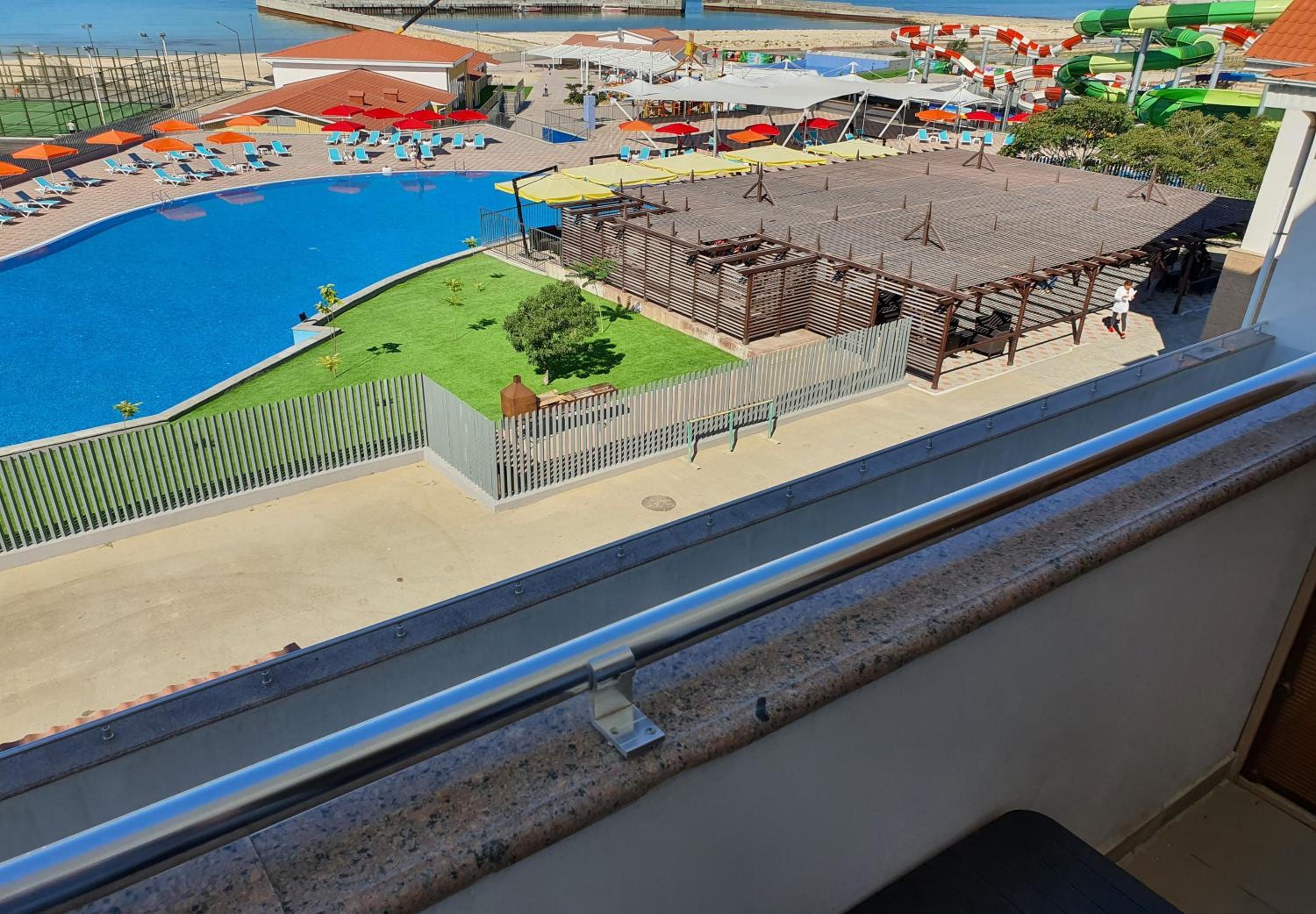 Standard King Room with Sea View - Photo 7
