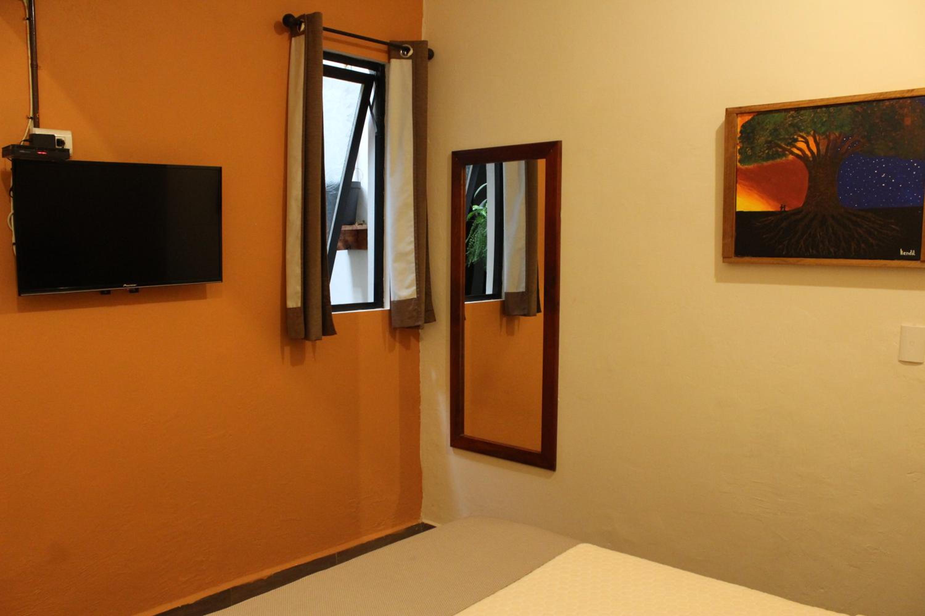 Double Room - Photo 10