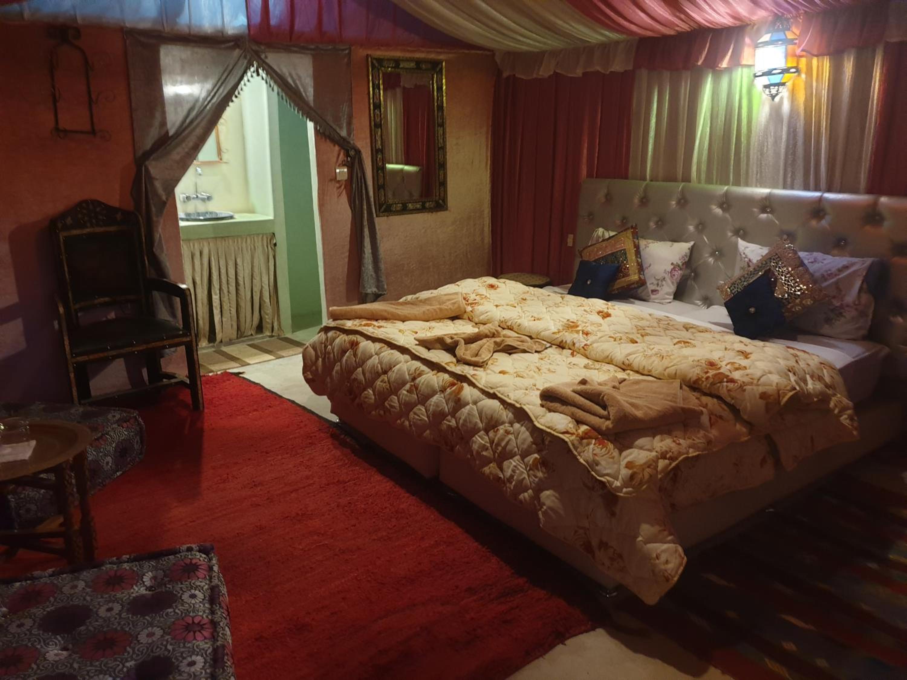 Deluxe Double Tent - Photo 13