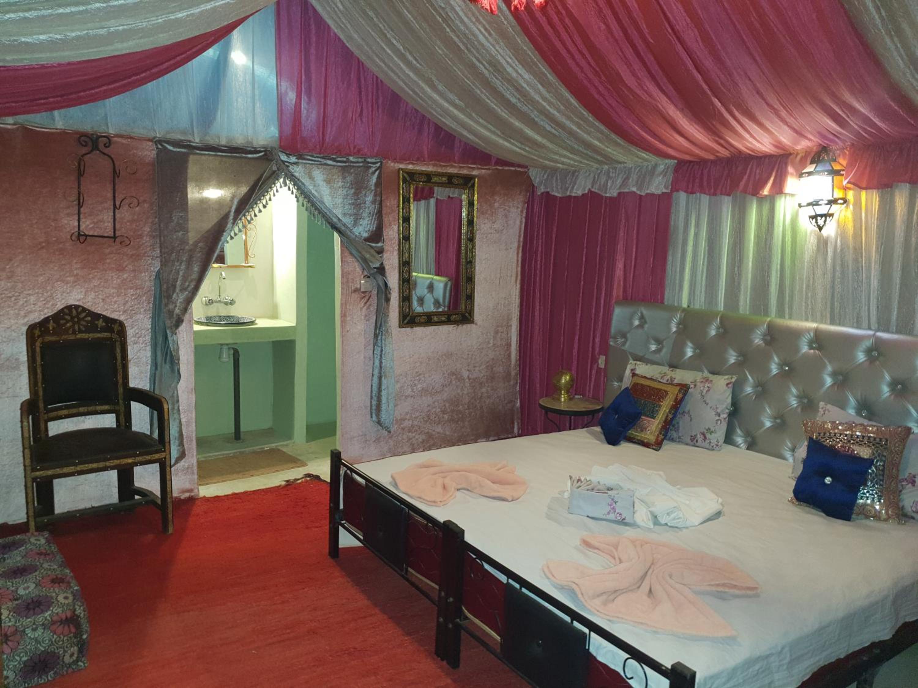 Deluxe Double Tent - Photo 16