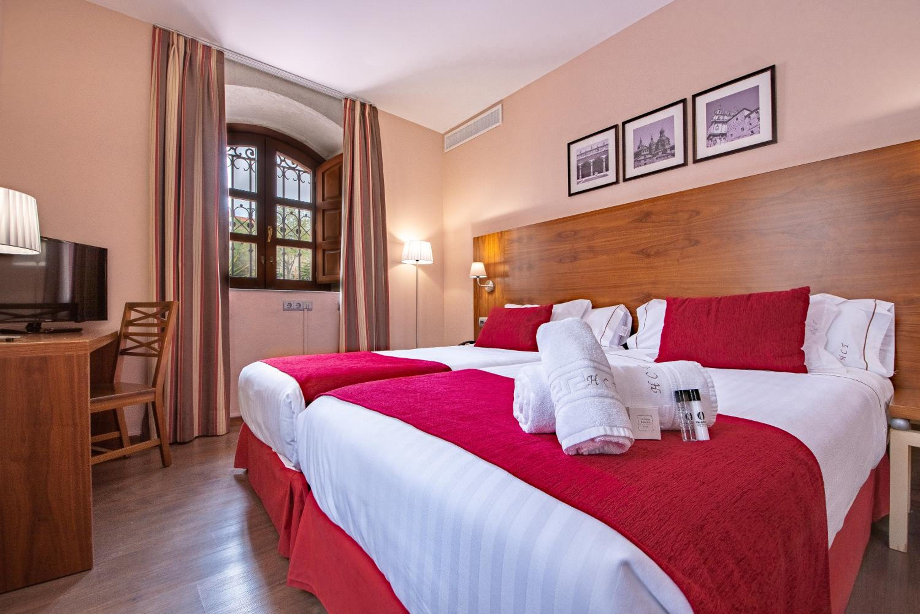 Double or Twin Room - Photo 32