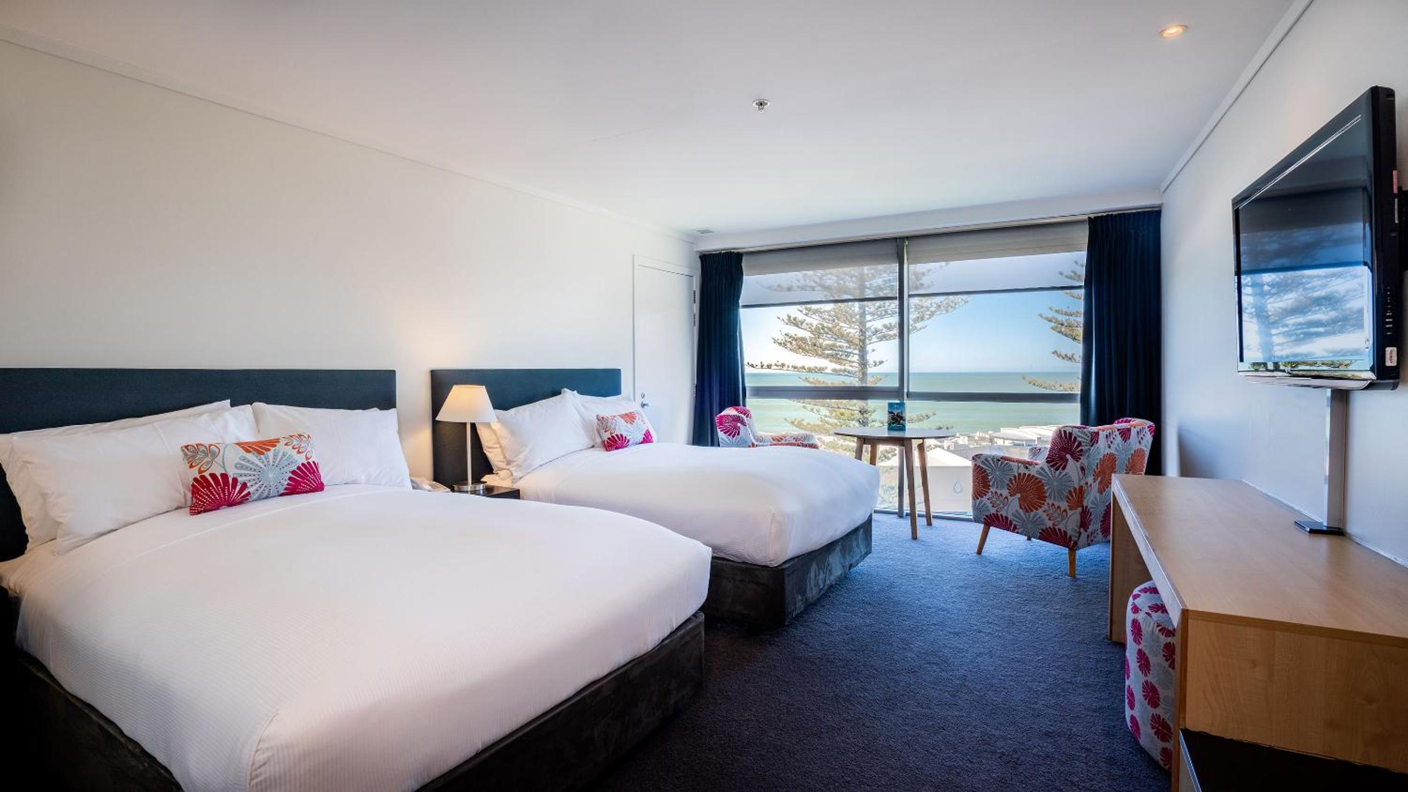 Pacific View Superior Twin Room - Photo 1