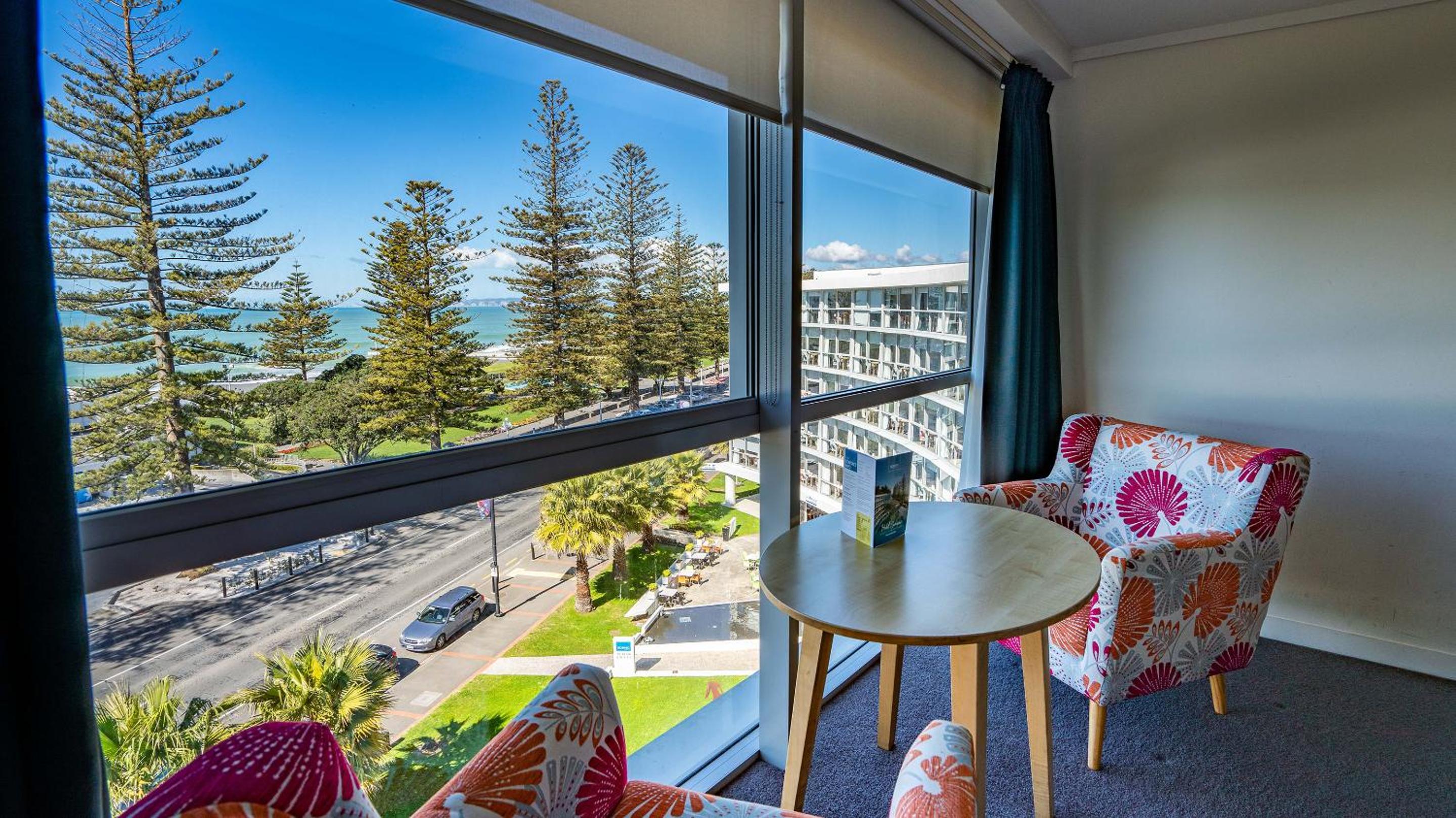 Pacific View Superior Twin Room - Photo 2