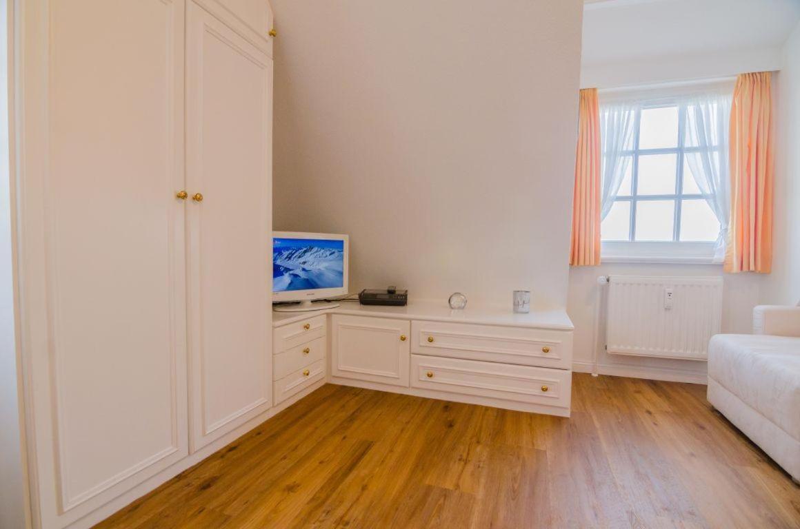 Apartment with Sea View photo 3