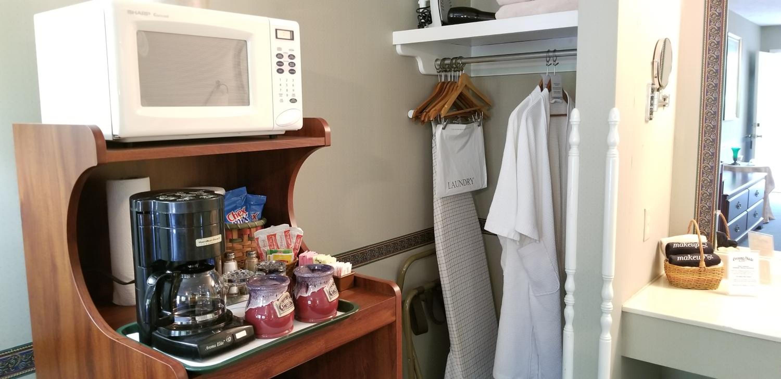 Foxglove Suite photo 3