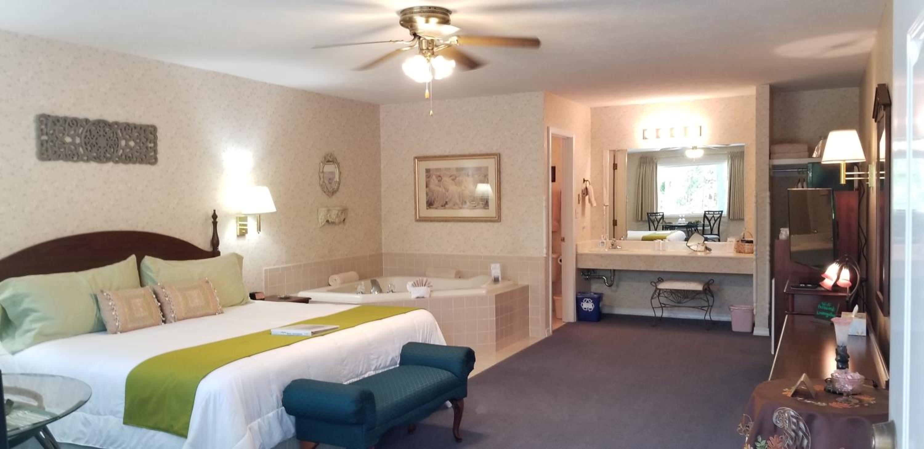 Lilac Suite photo 2