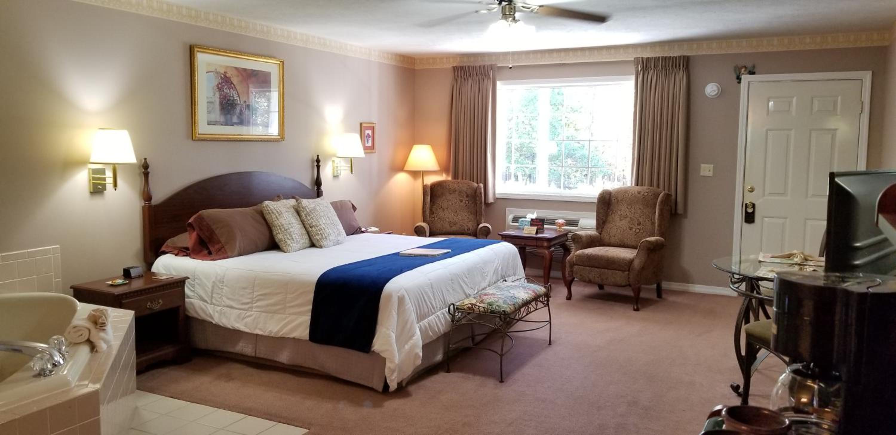 Jasmine Suite photo 2