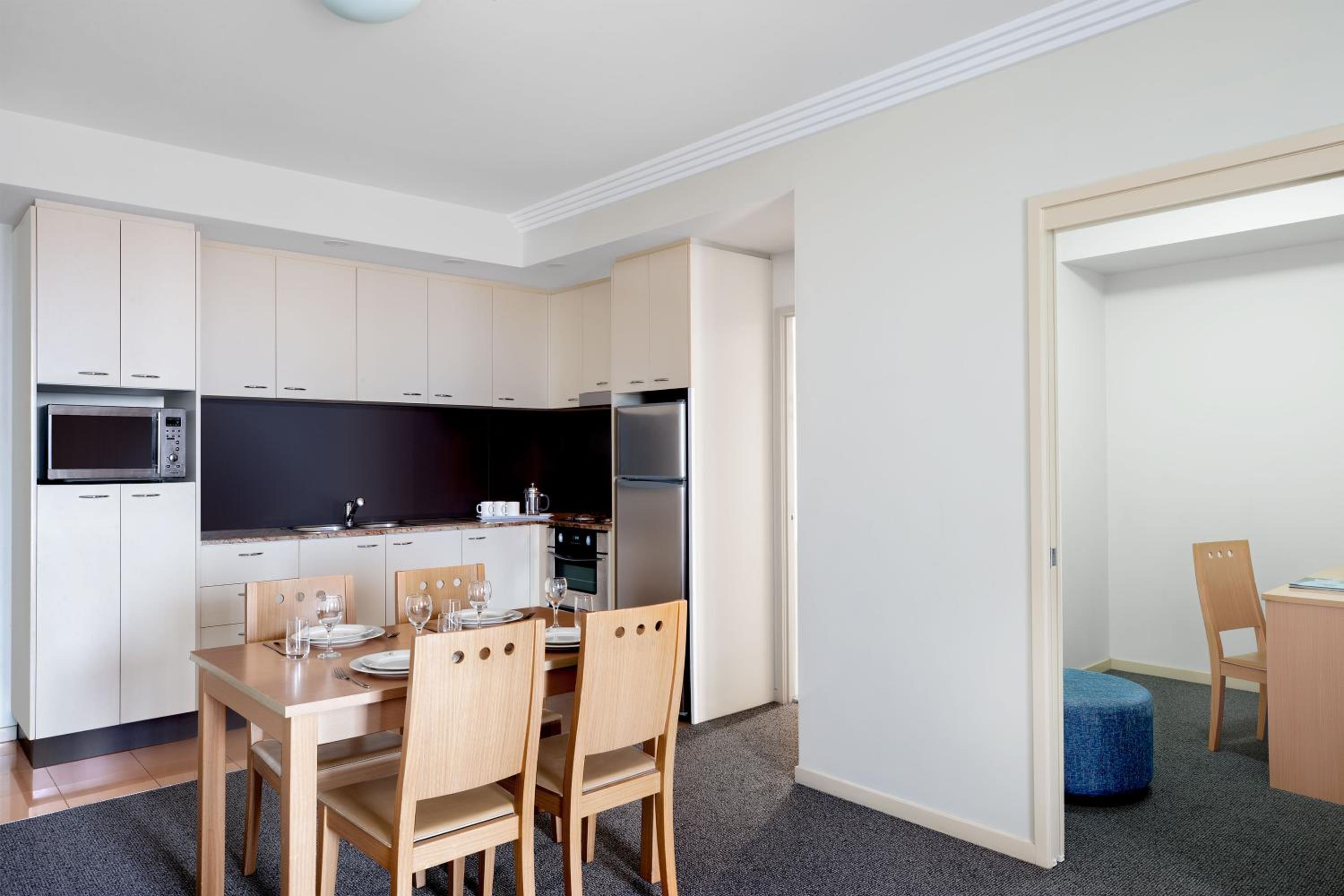 One-bedroom river view - Photo 2