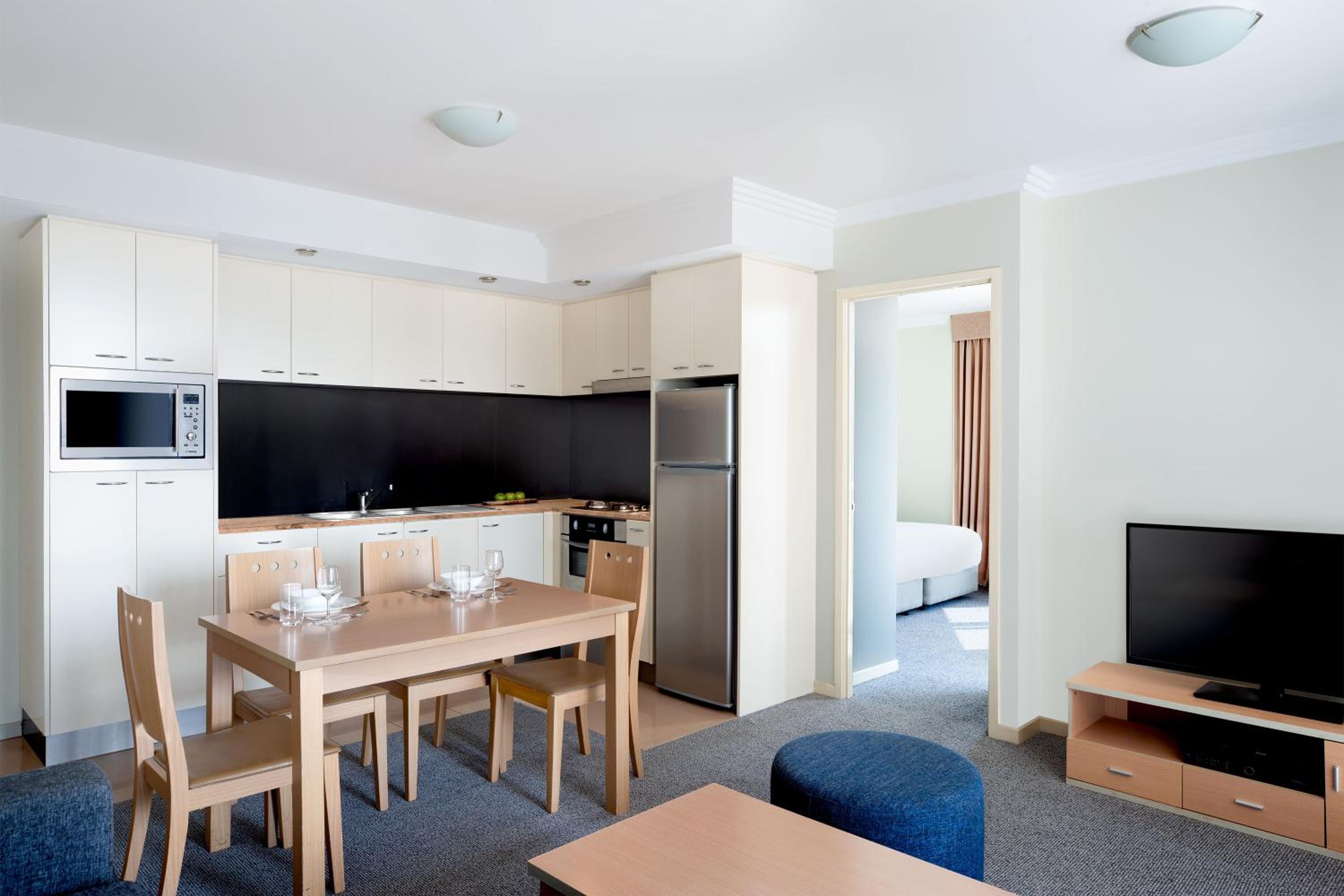 Standard One-Bedroom Apartment - Photo 4