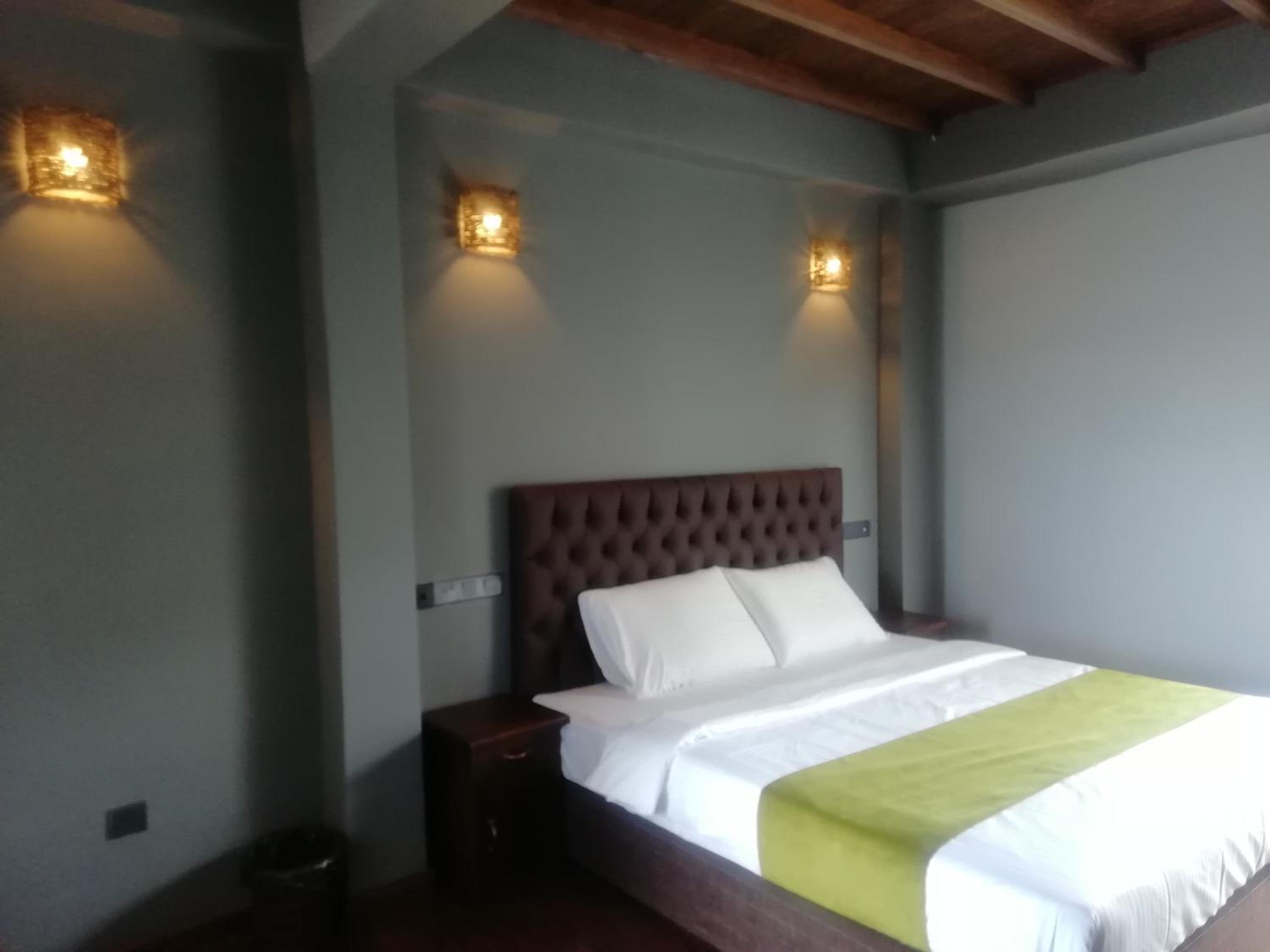Superior King Room - Photo 4
