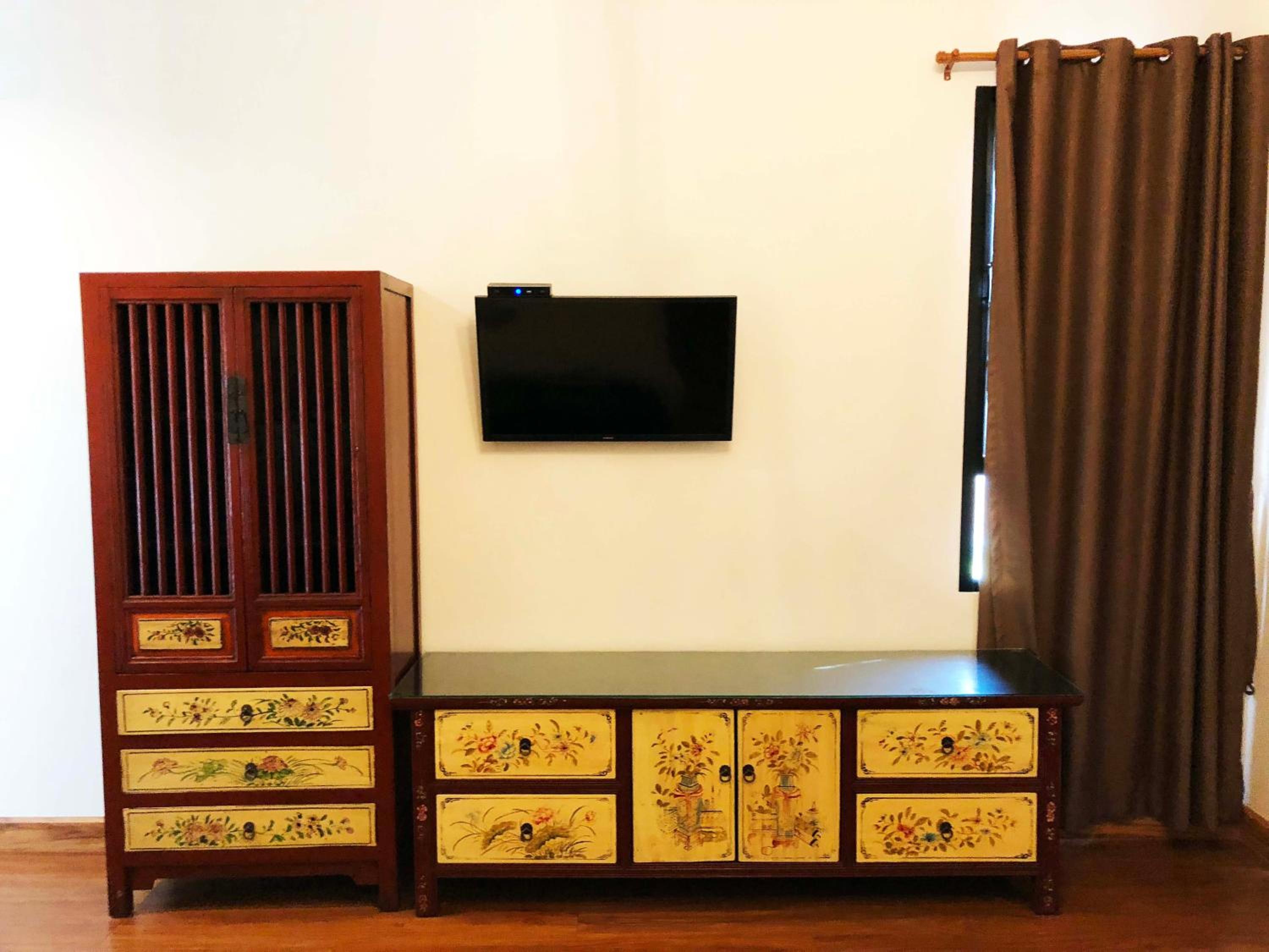 Twin Room with Balcony - Photo 2