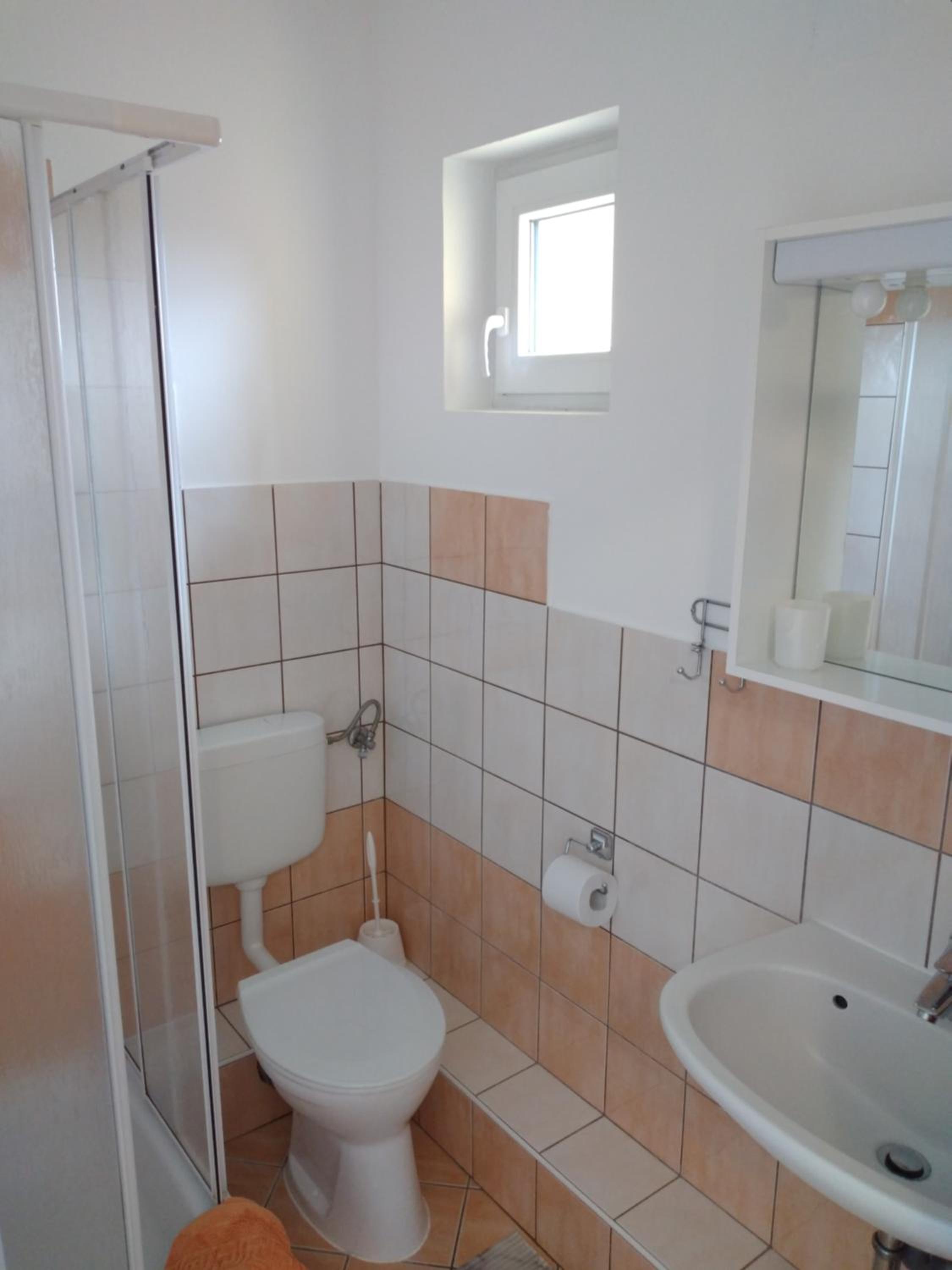 Studio Apartment - Photo 4