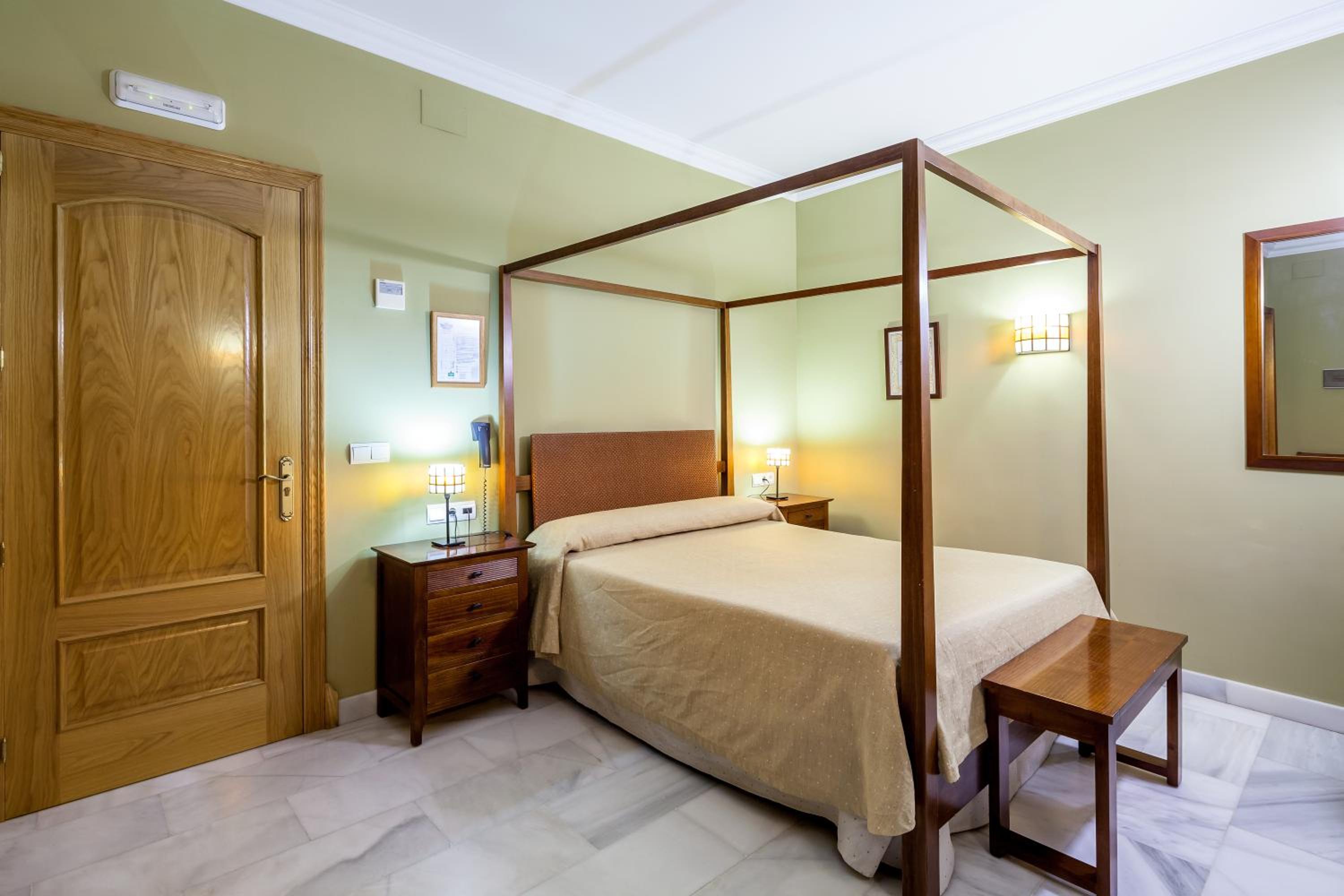 Double or Twin Room - Photo 1