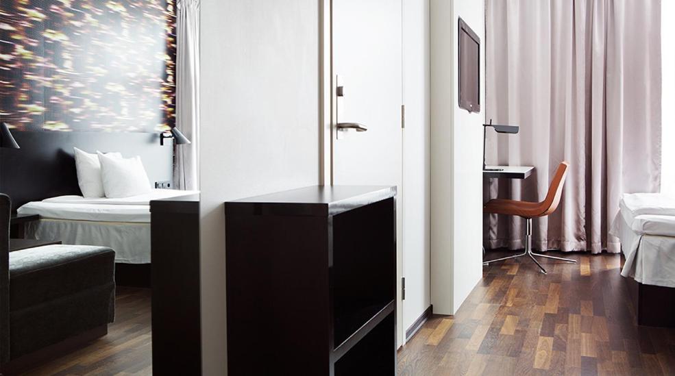 Standard Twin Room - Photo 4