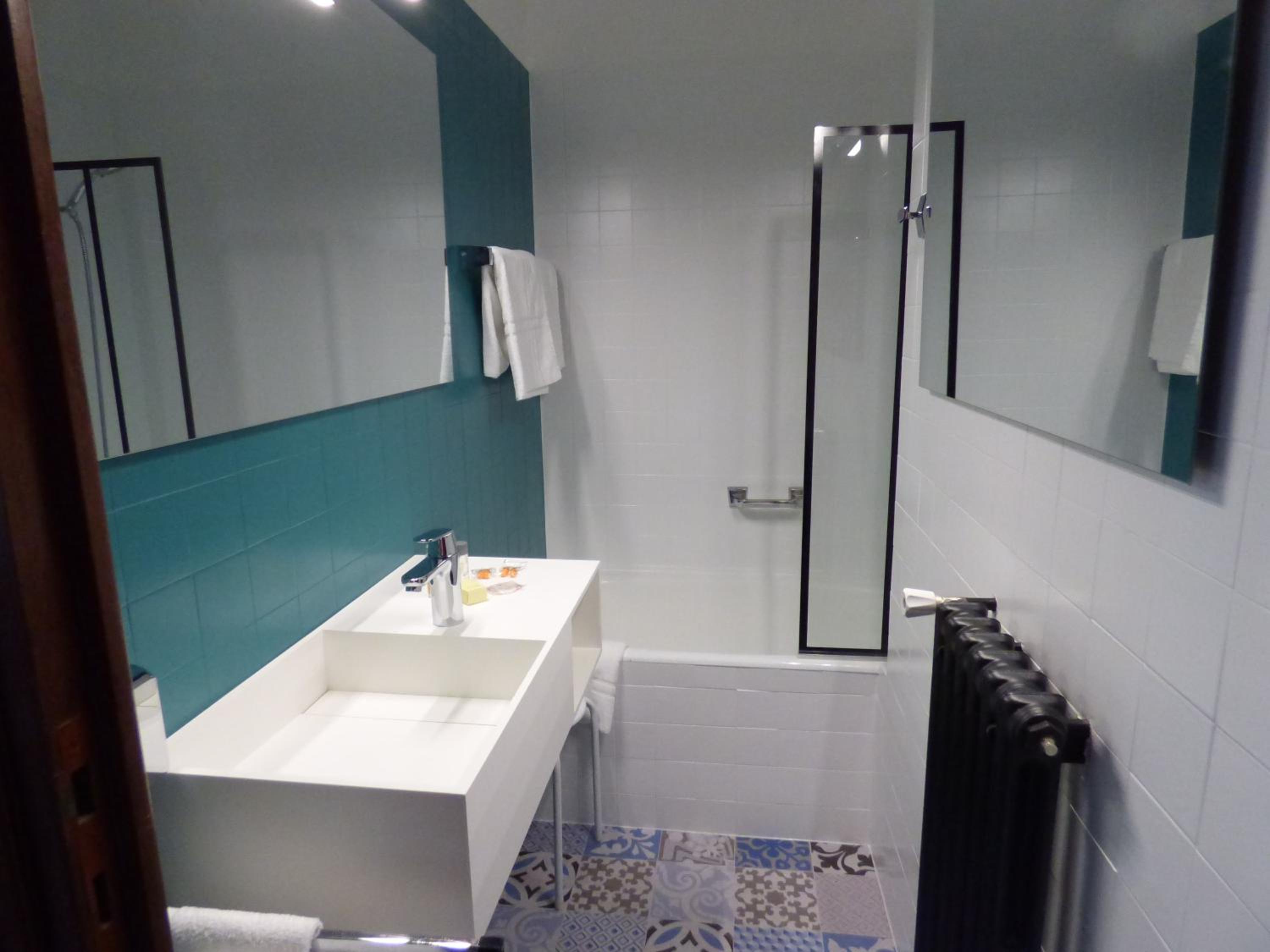Double Room - Photo 3