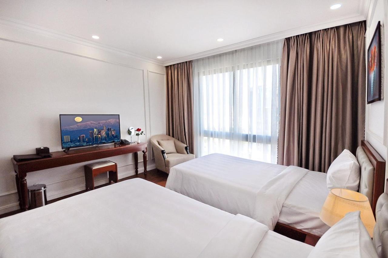 Deluxe Double or Twin Room with City View - Photo 38