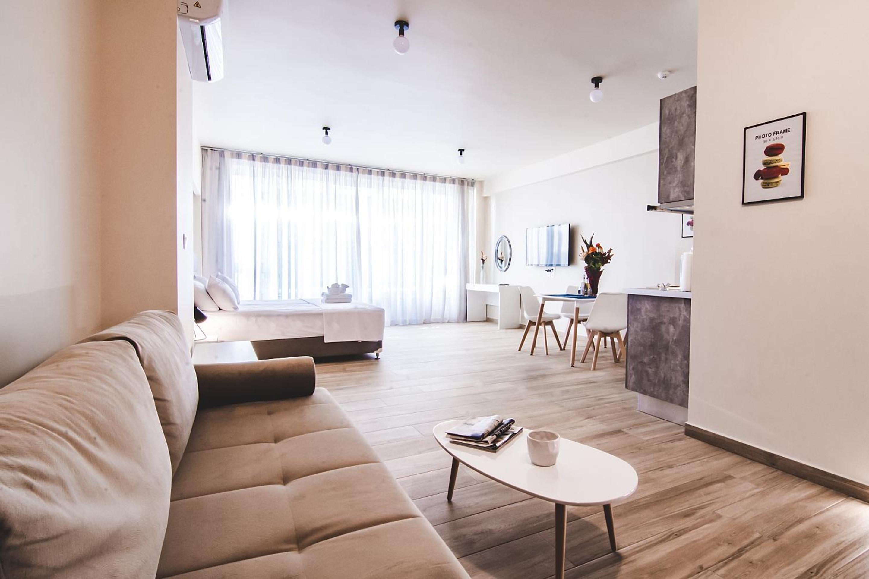 King Studio with Sofa Bed