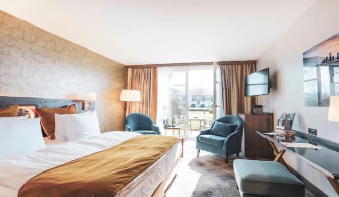 Double or Twin Room with Terrace - Photo 3