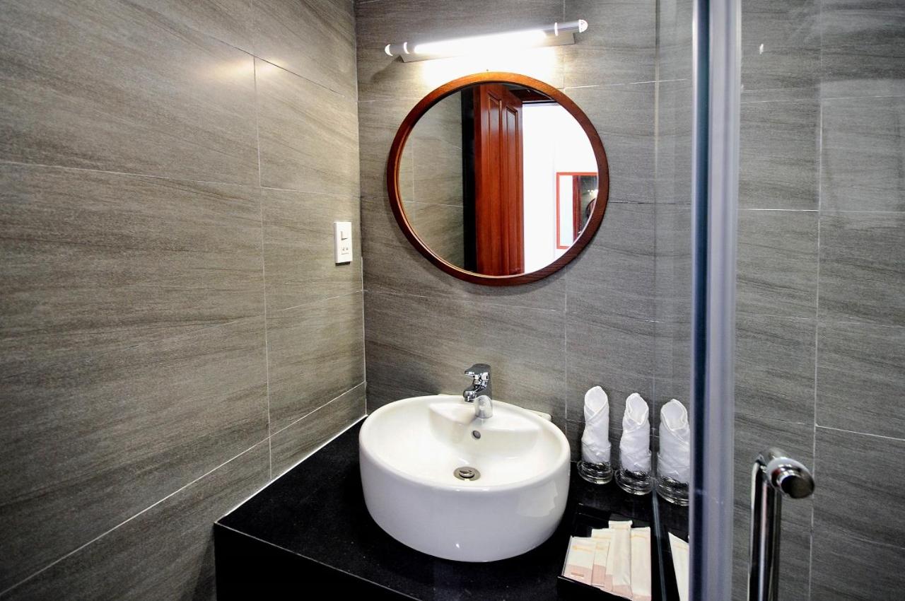 Deluxe Double or Twin Room with City View - Photo 27